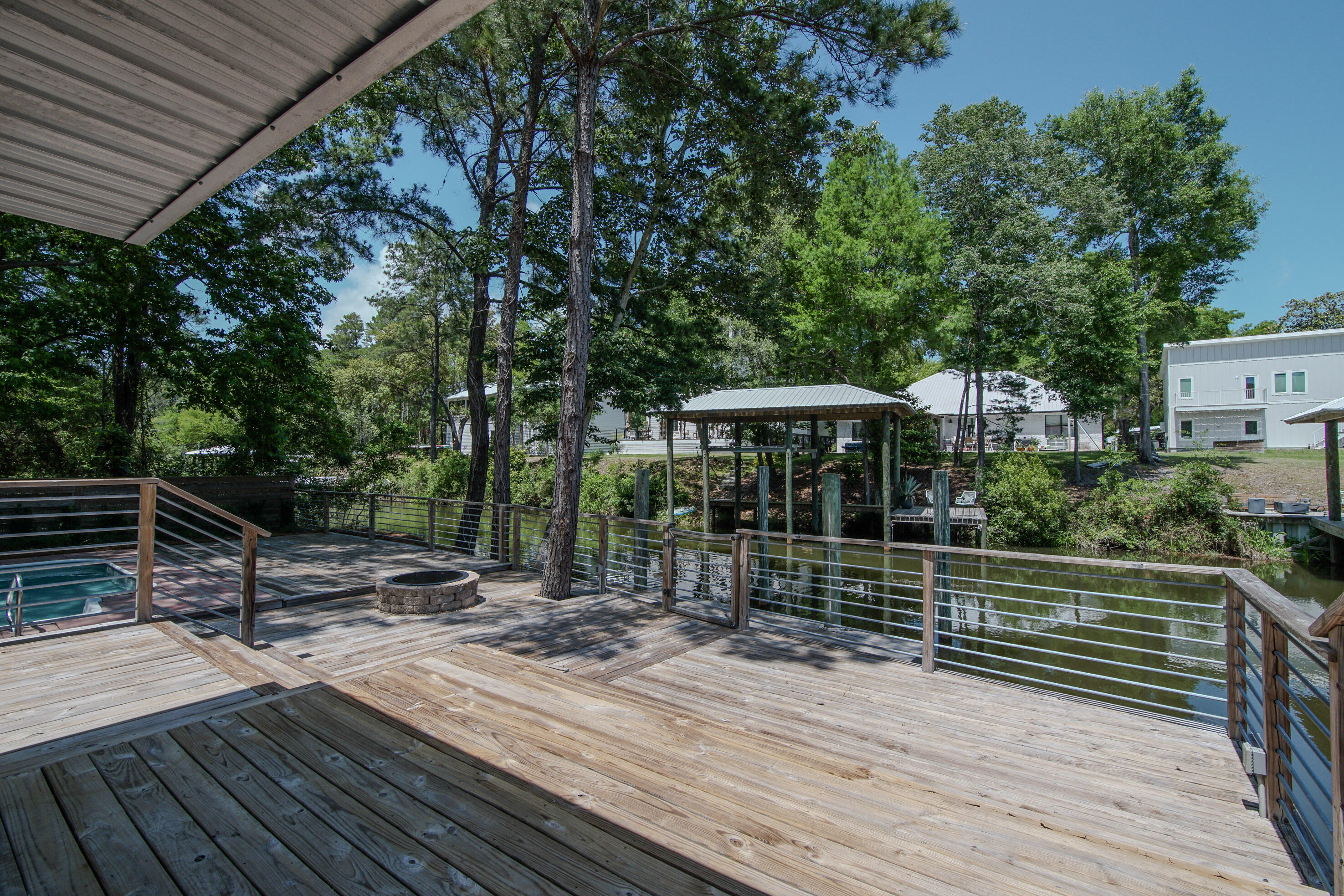 DAUGHETTES AMENDED - Residential
