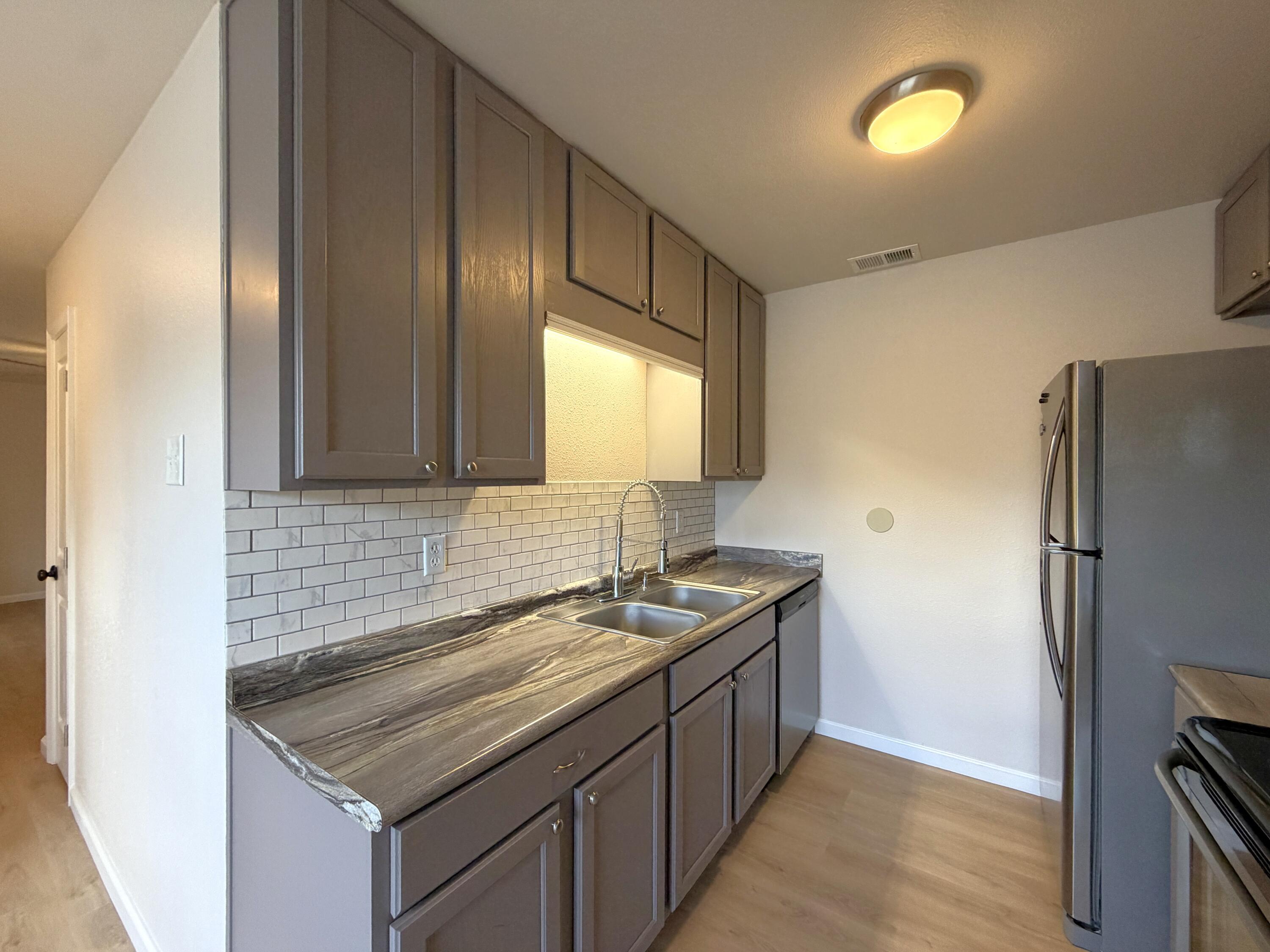 CRESCENT HEIGHTS - Residential Lease