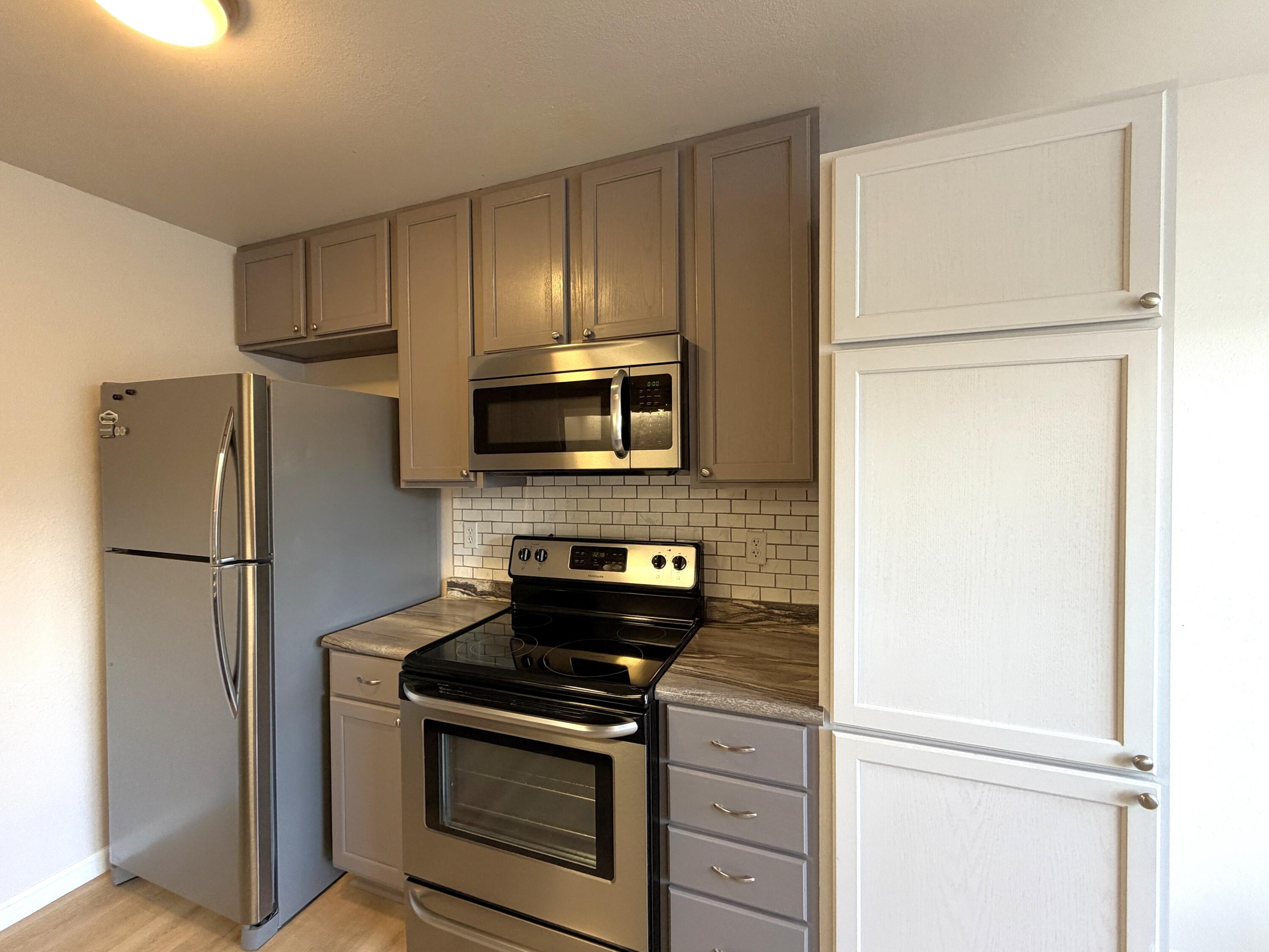 CRESCENT HEIGHTS - Residential Lease