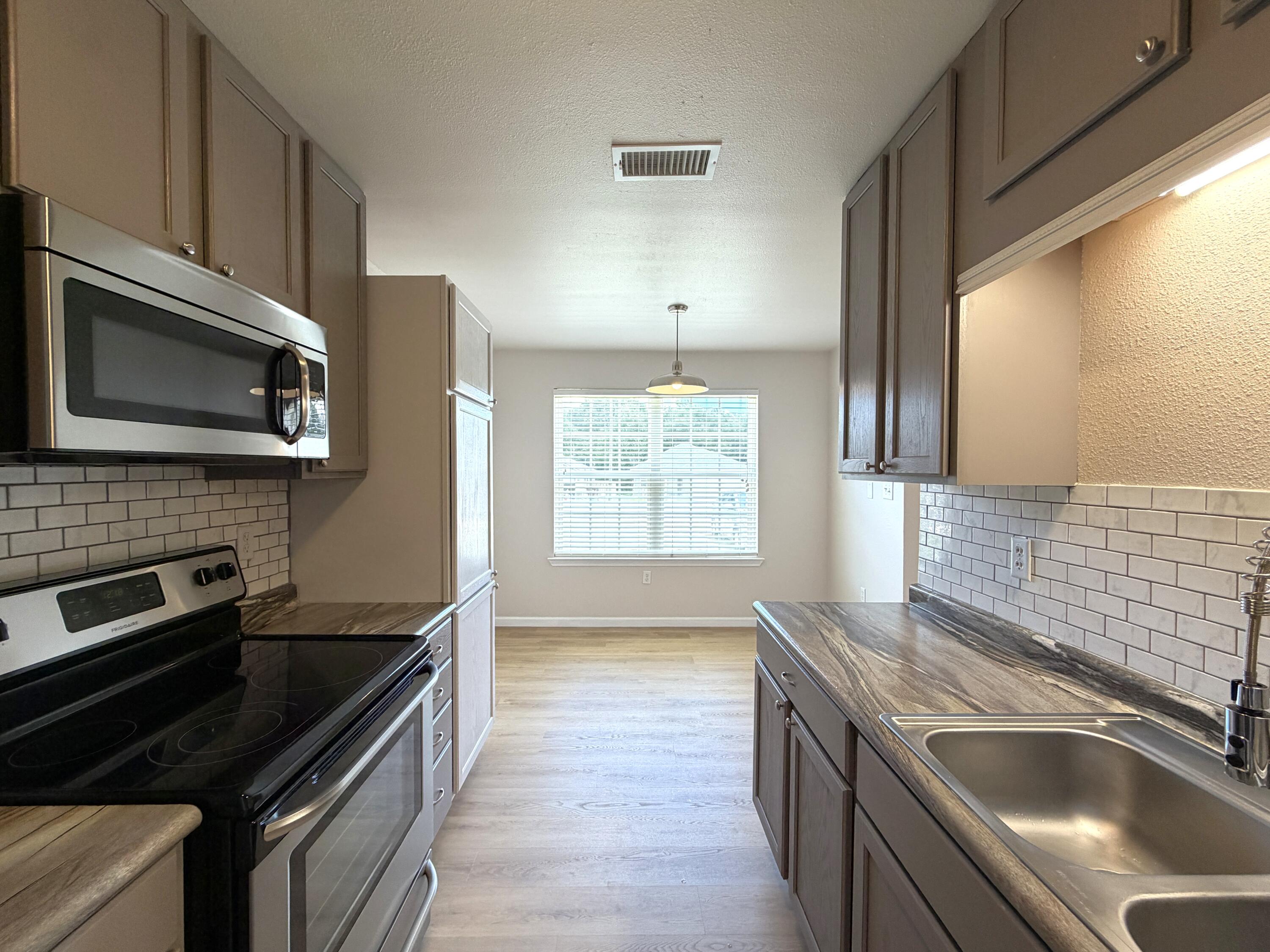 CRESCENT HEIGHTS - Residential Lease