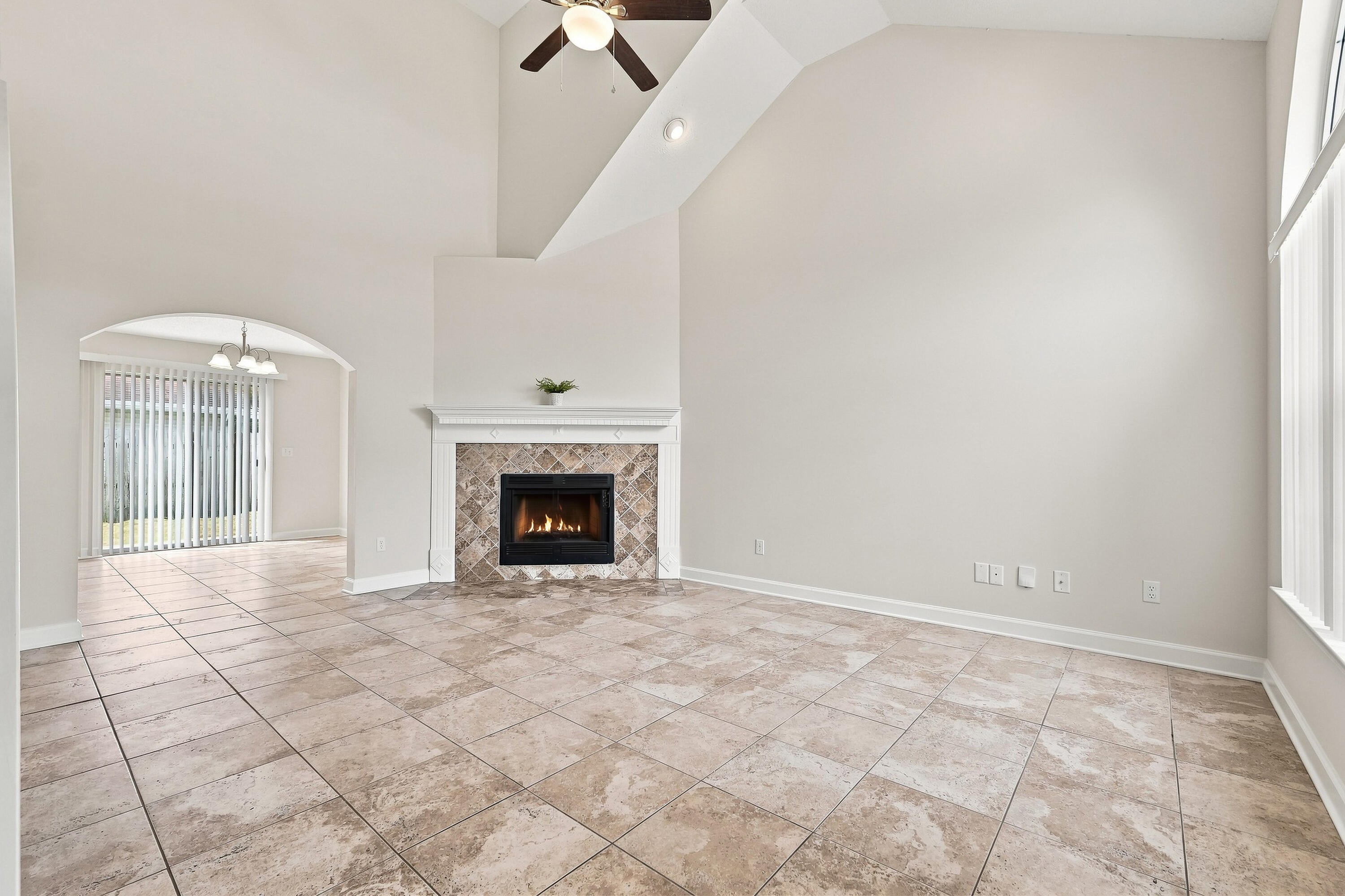 ROANOKE VILLAGE S/D - Residential