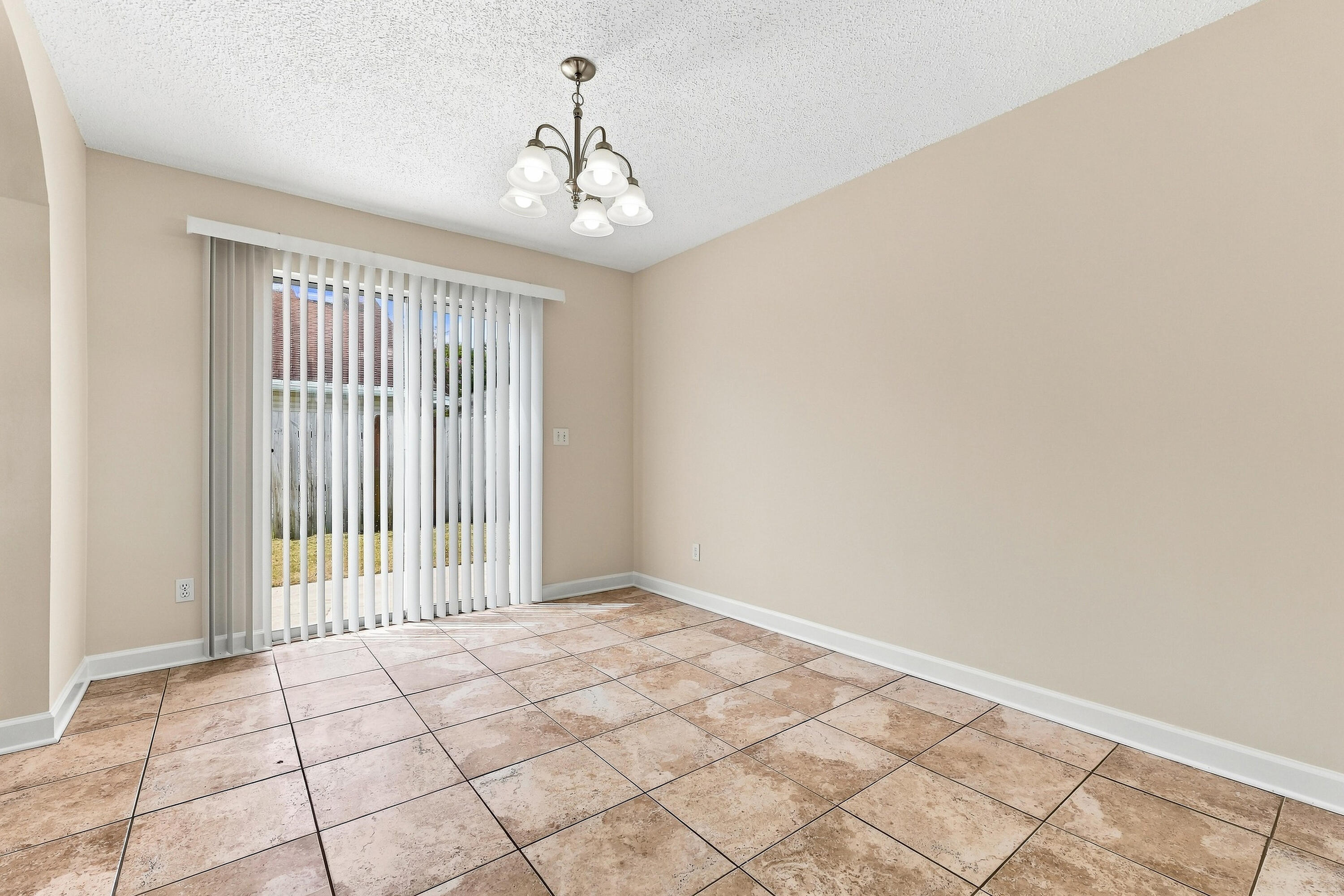 ROANOKE VILLAGE S/D - Residential