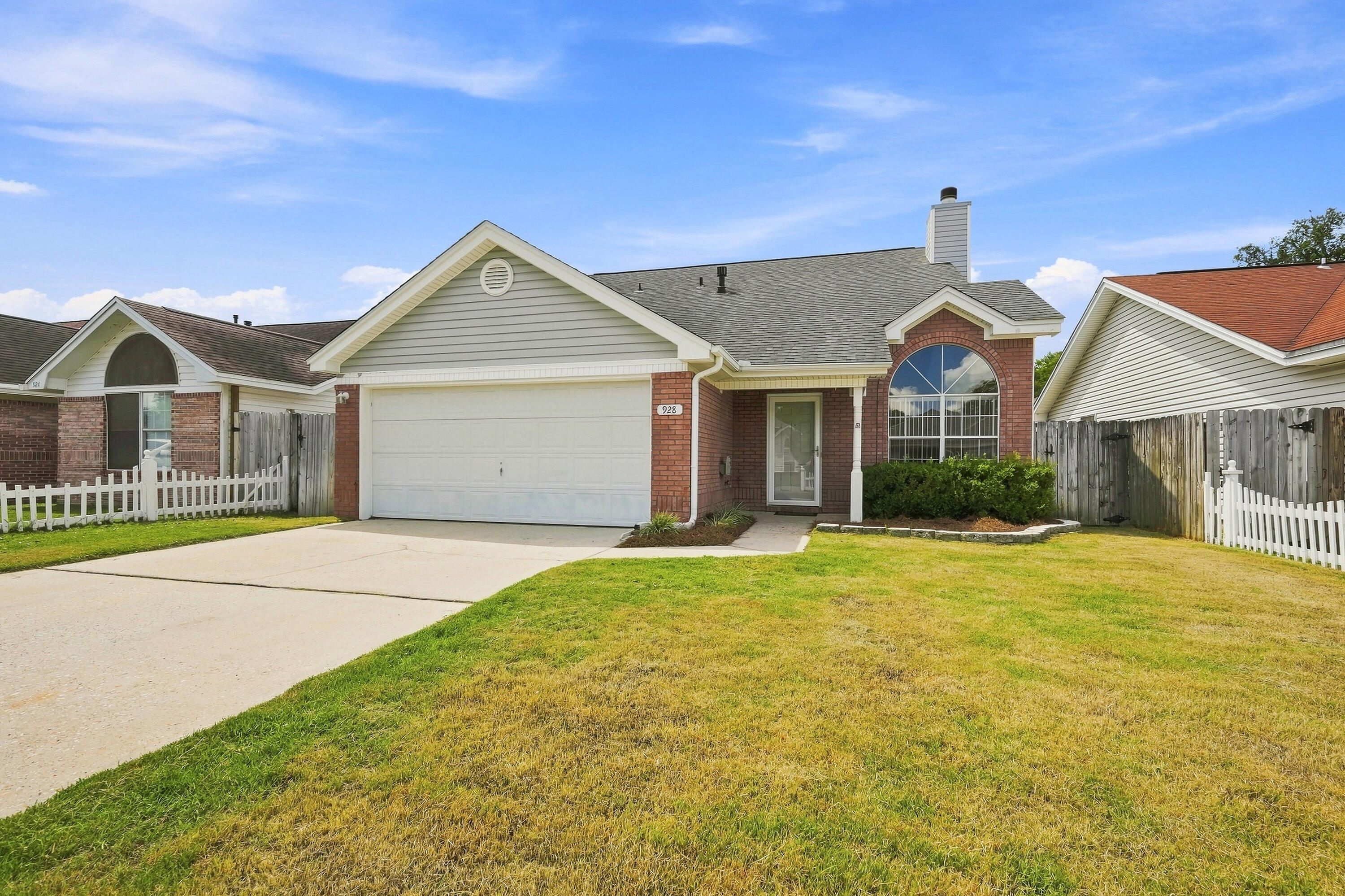 ROANOKE VILLAGE S/D - Residential