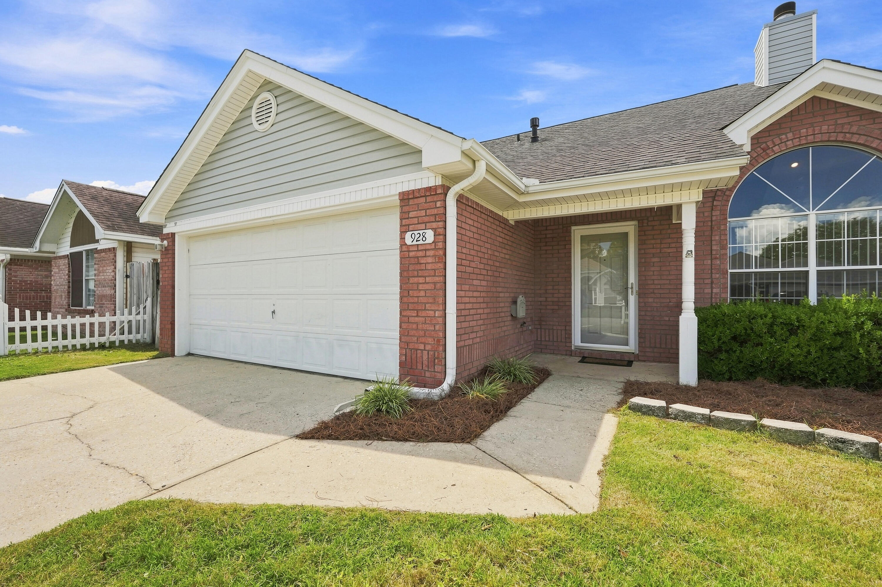ROANOKE VILLAGE S/D - Residential