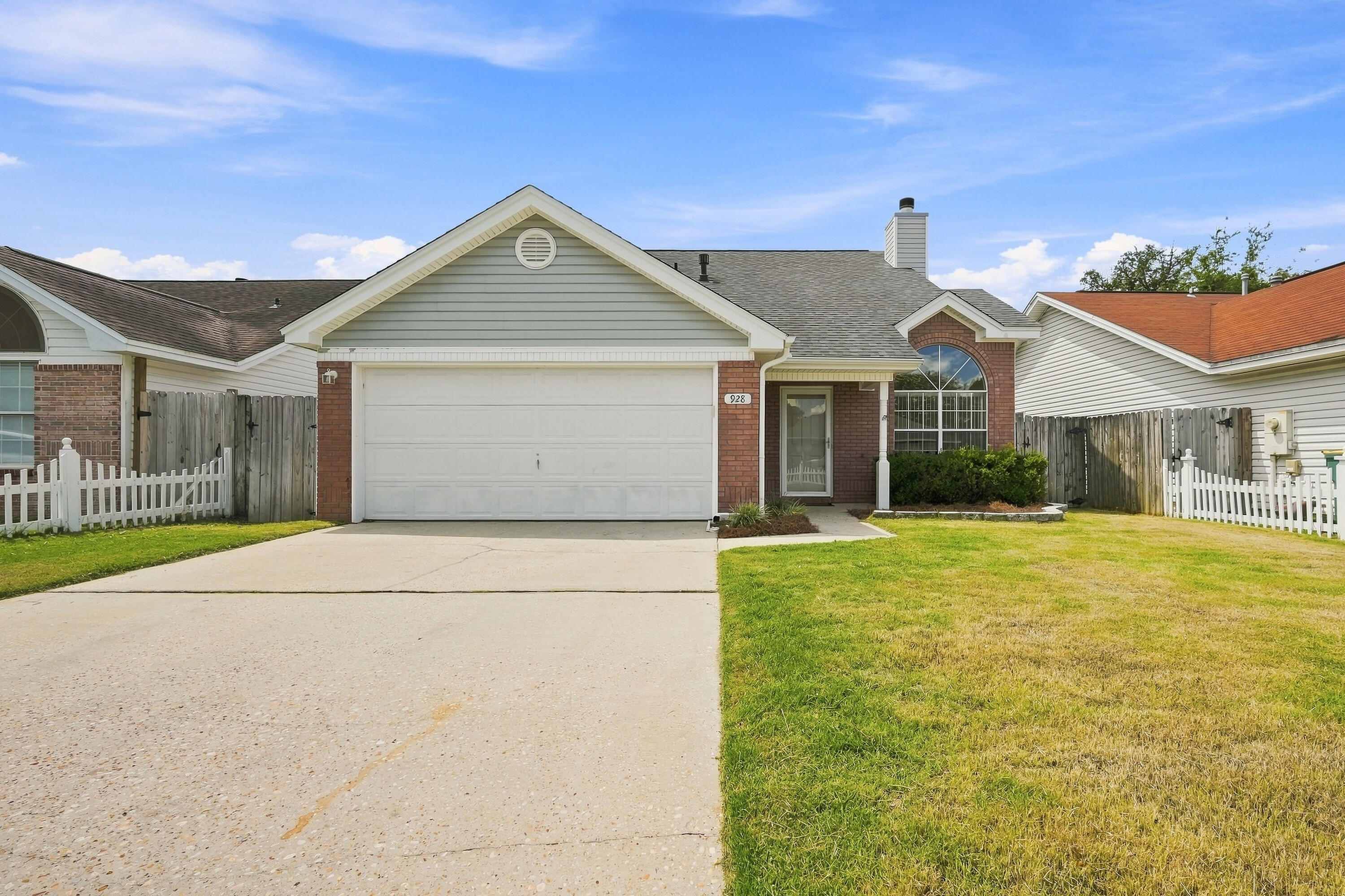 ROANOKE VILLAGE S/D - Residential