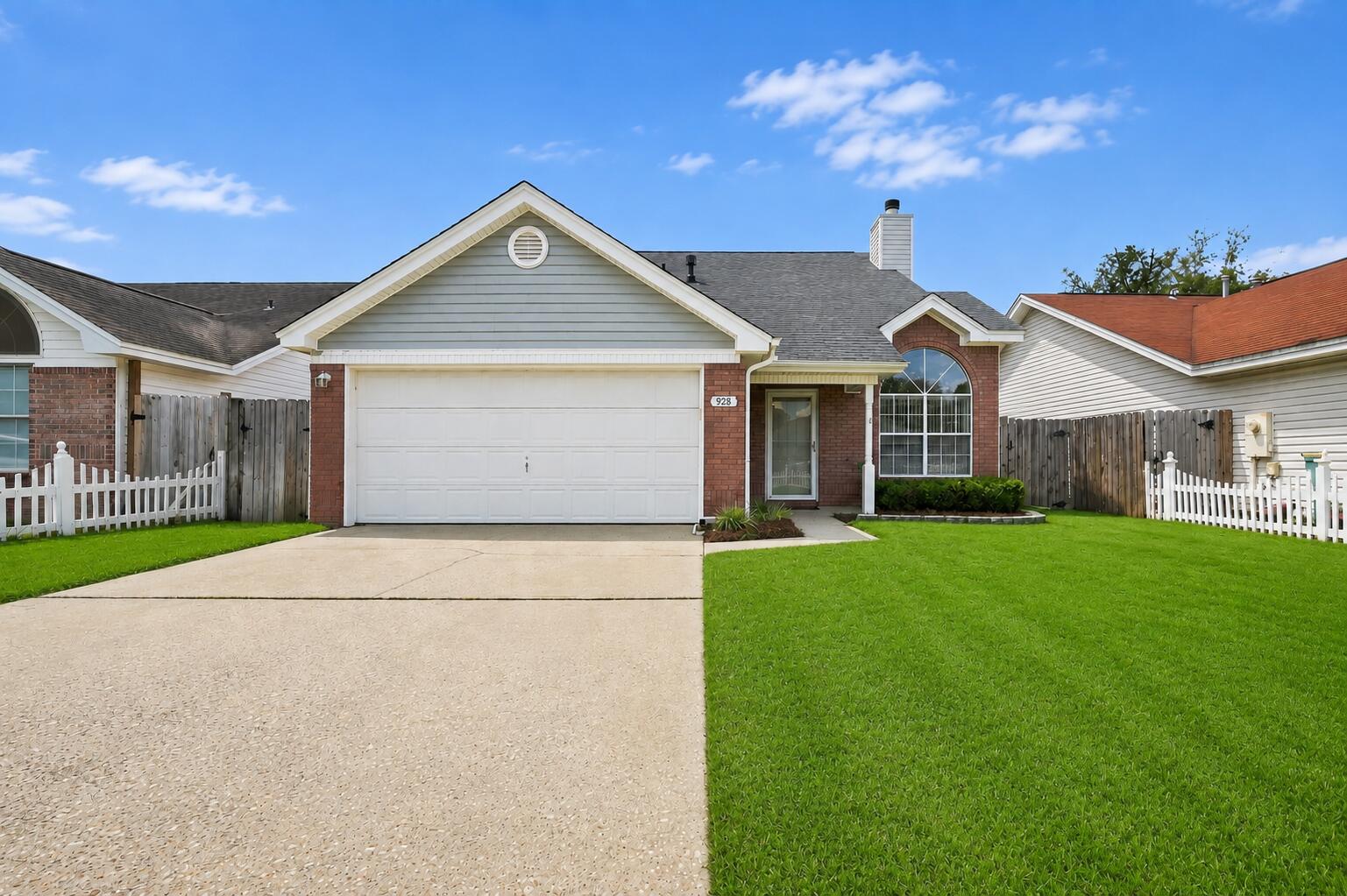 ROANOKE VILLAGE S/D - Residential