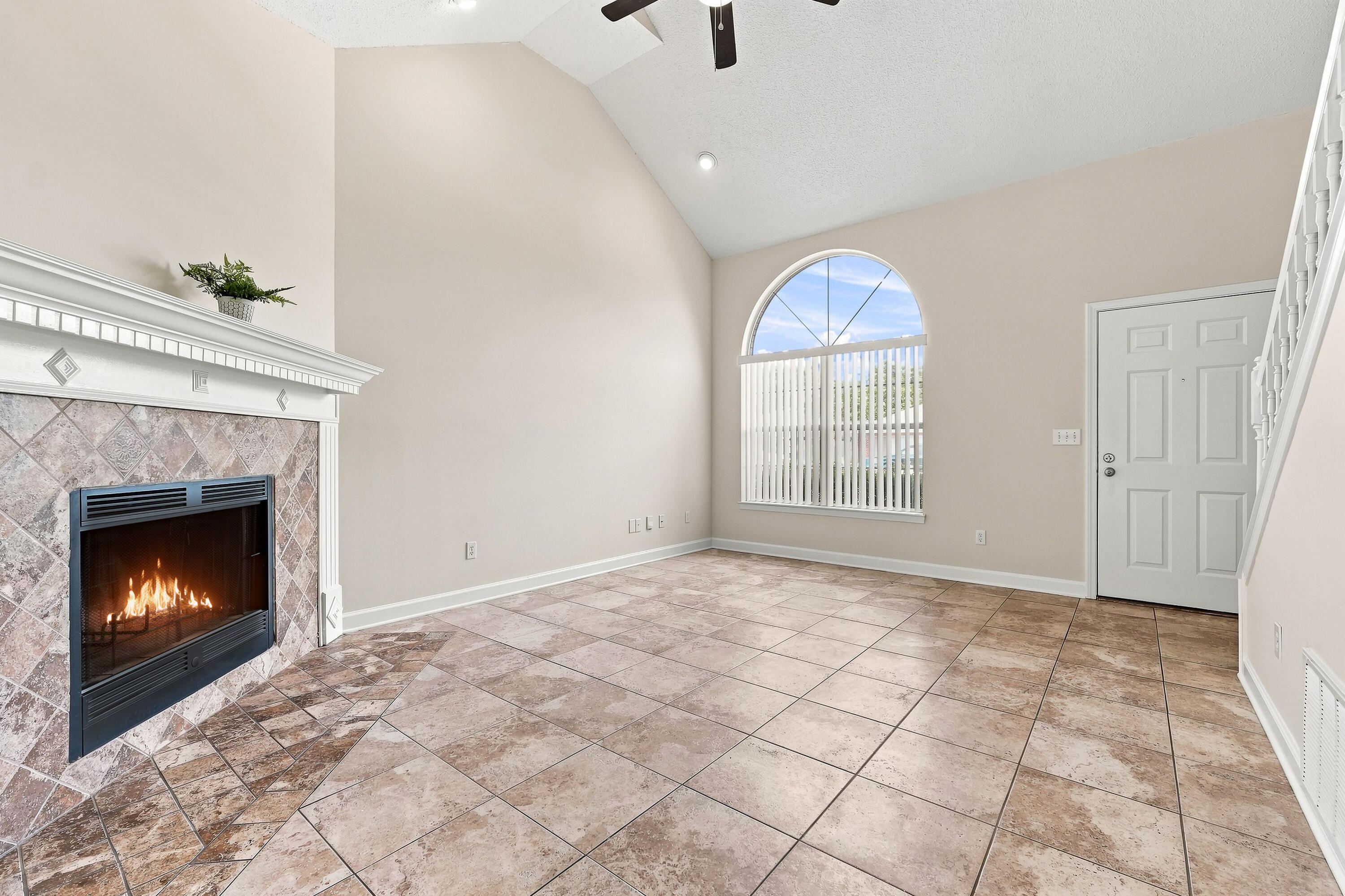 ROANOKE VILLAGE S/D - Residential