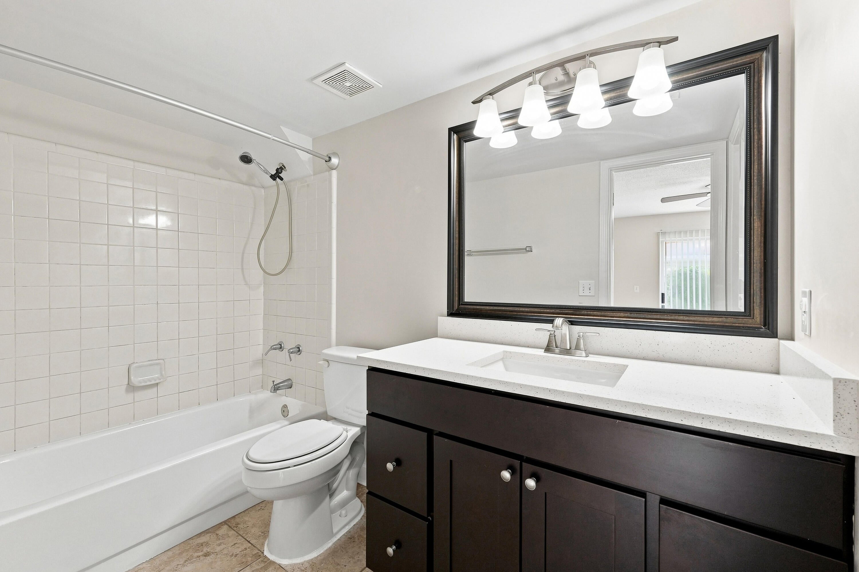 ROANOKE VILLAGE S/D - Residential