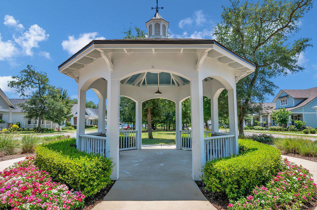 DEER MOSS CREEK - Residential