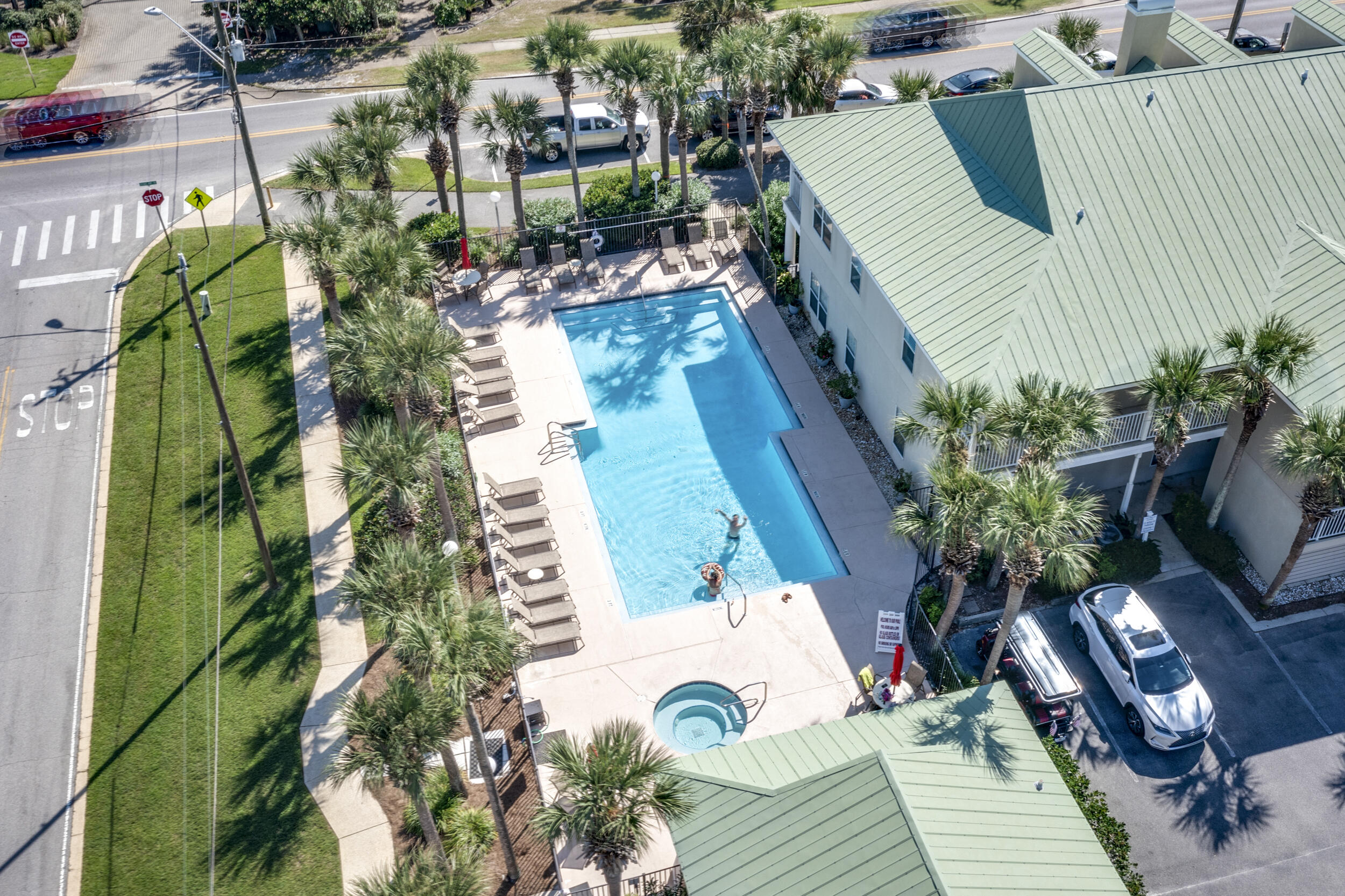 CARIBBEAN DUNES PH 1 - Residential