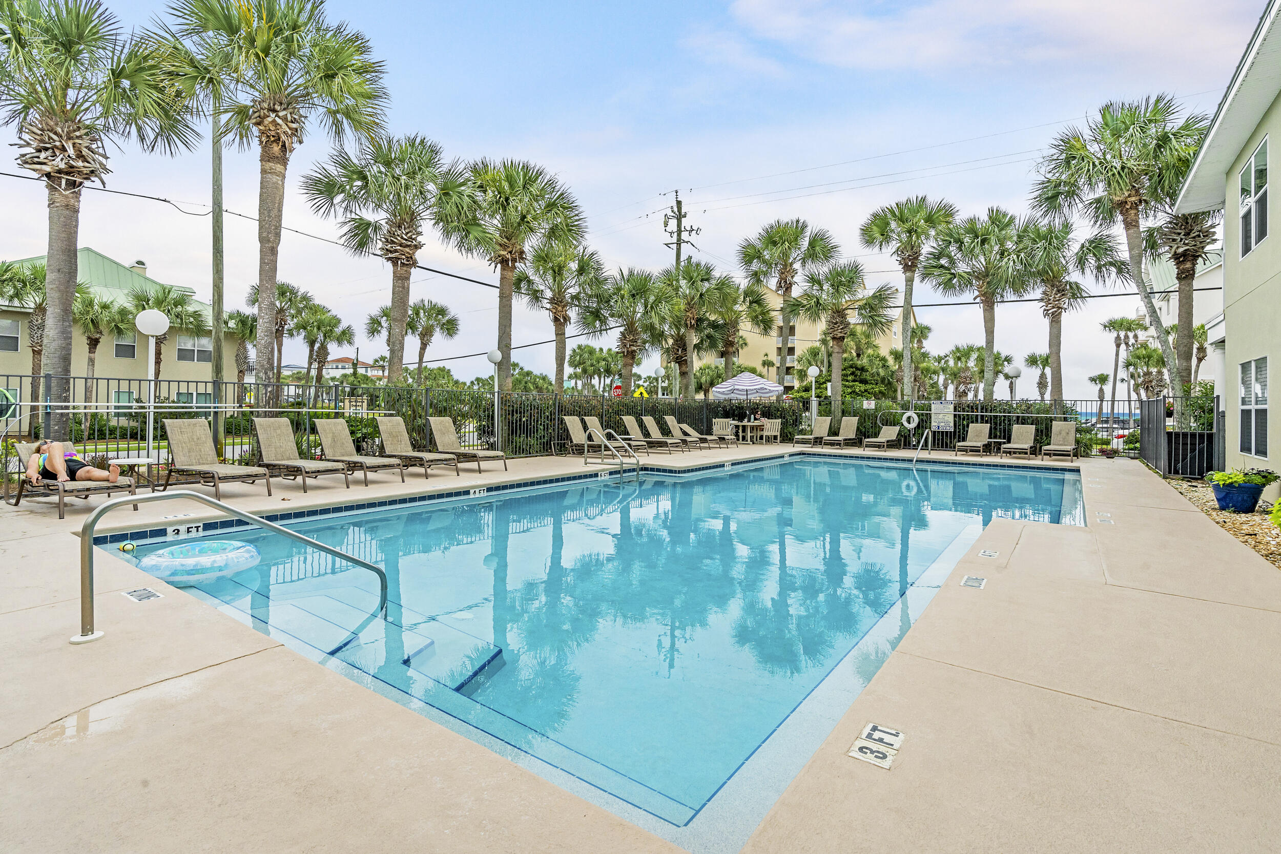 CARIBBEAN DUNES PH 1 - Residential