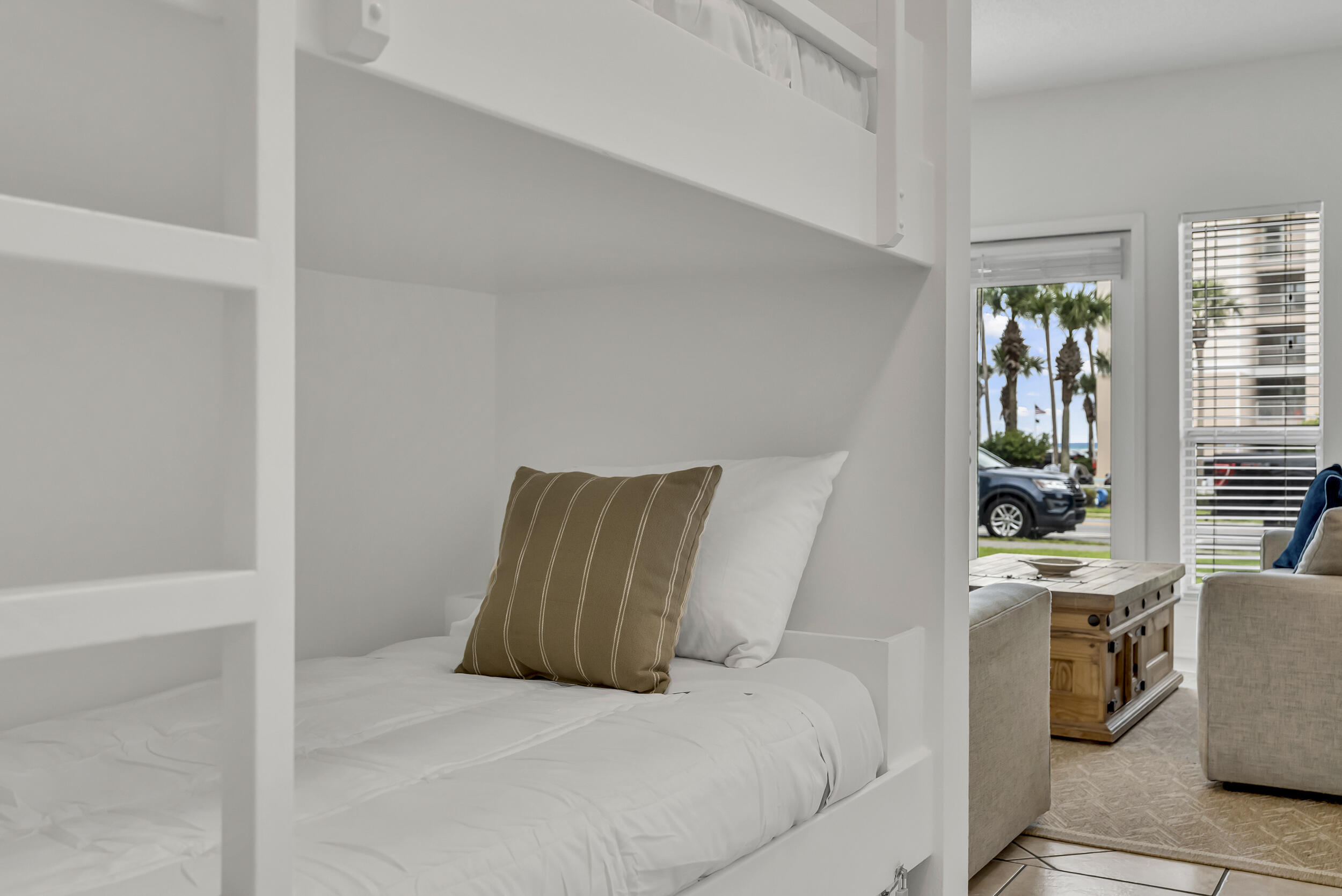 CARIBBEAN DUNES PH 1 - Residential