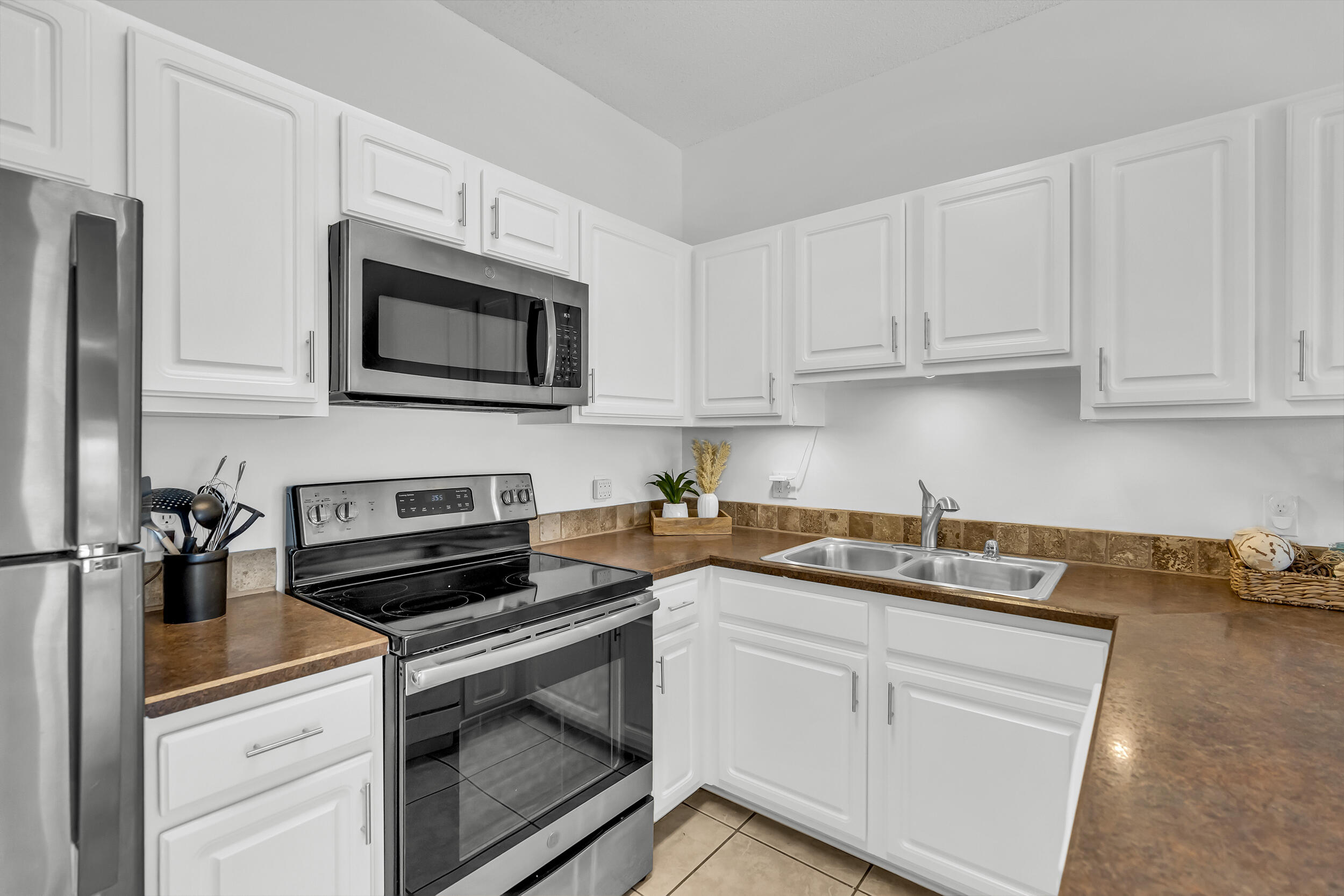 CARIBBEAN DUNES PH 1 - Residential