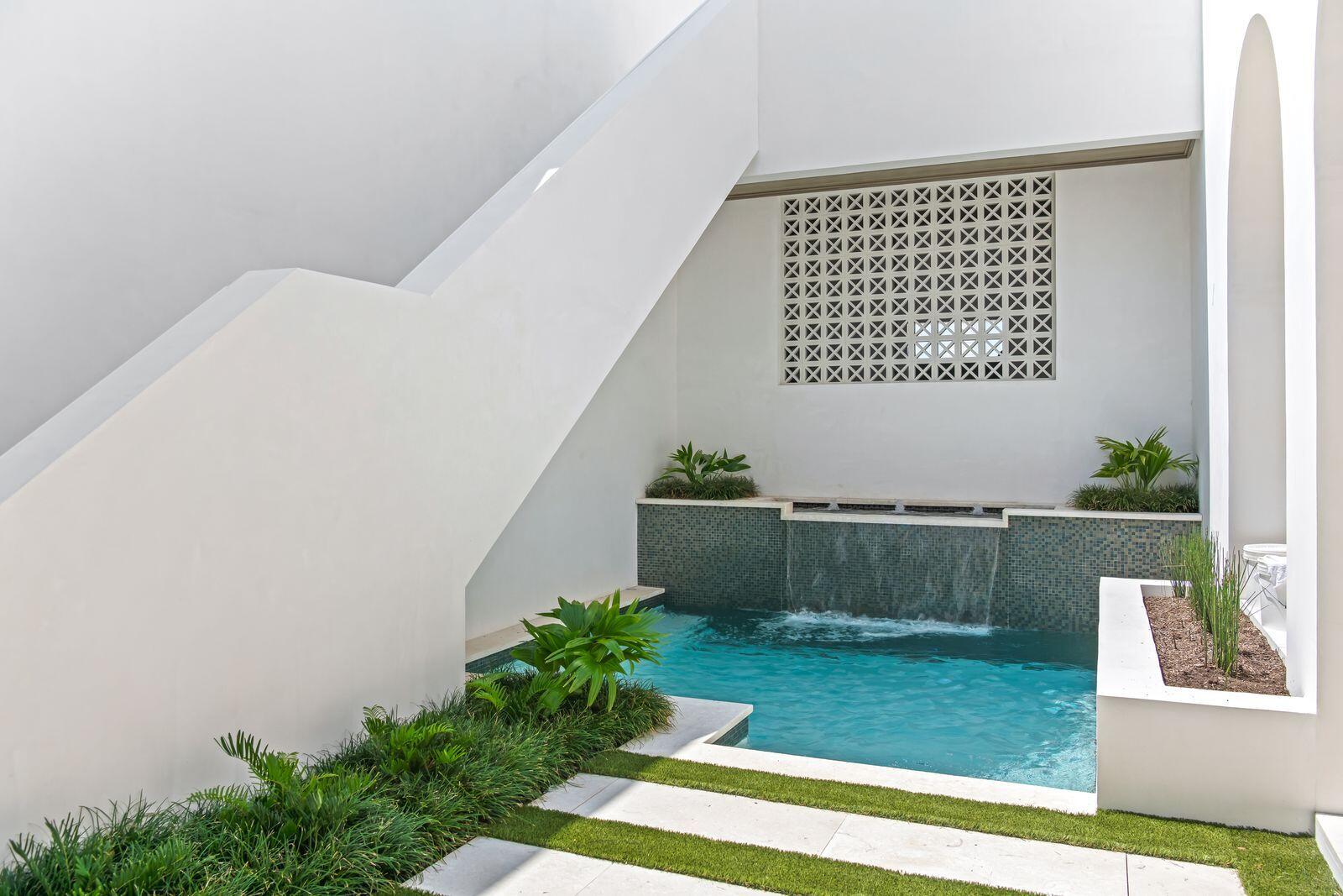 ALYS BEACH - Residential