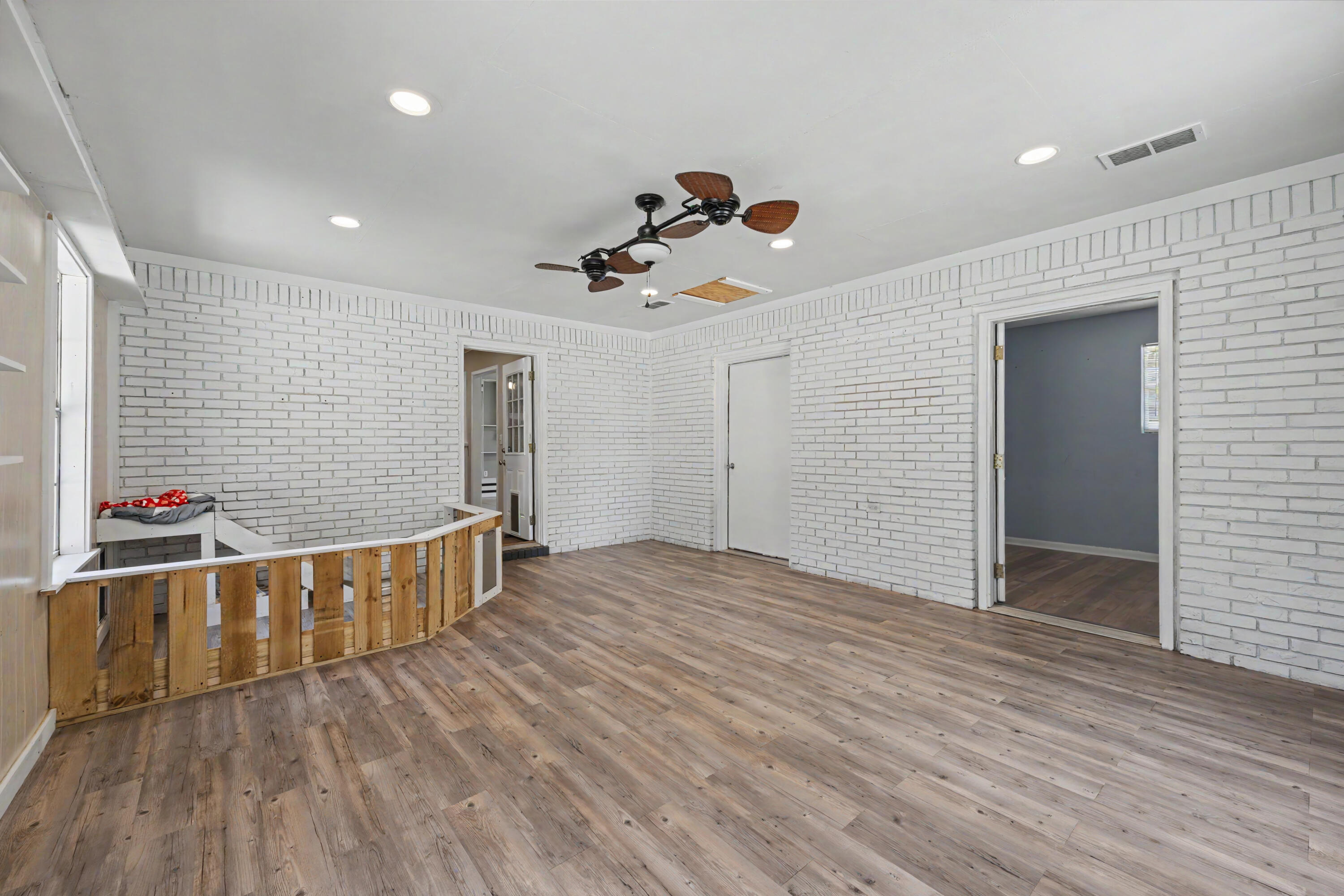 ADAMS POWELL - Residential