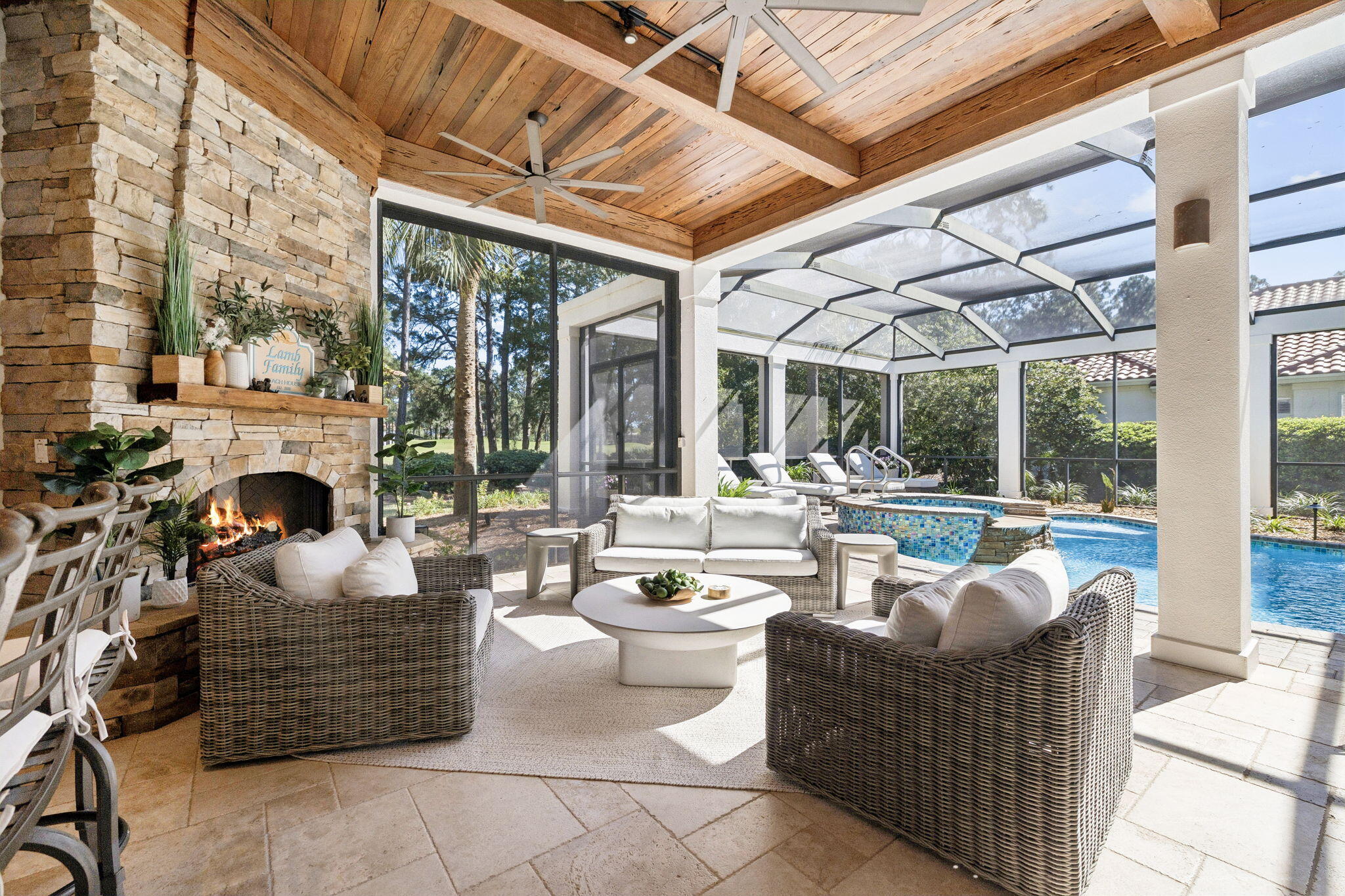 BURNT PINE - Residential