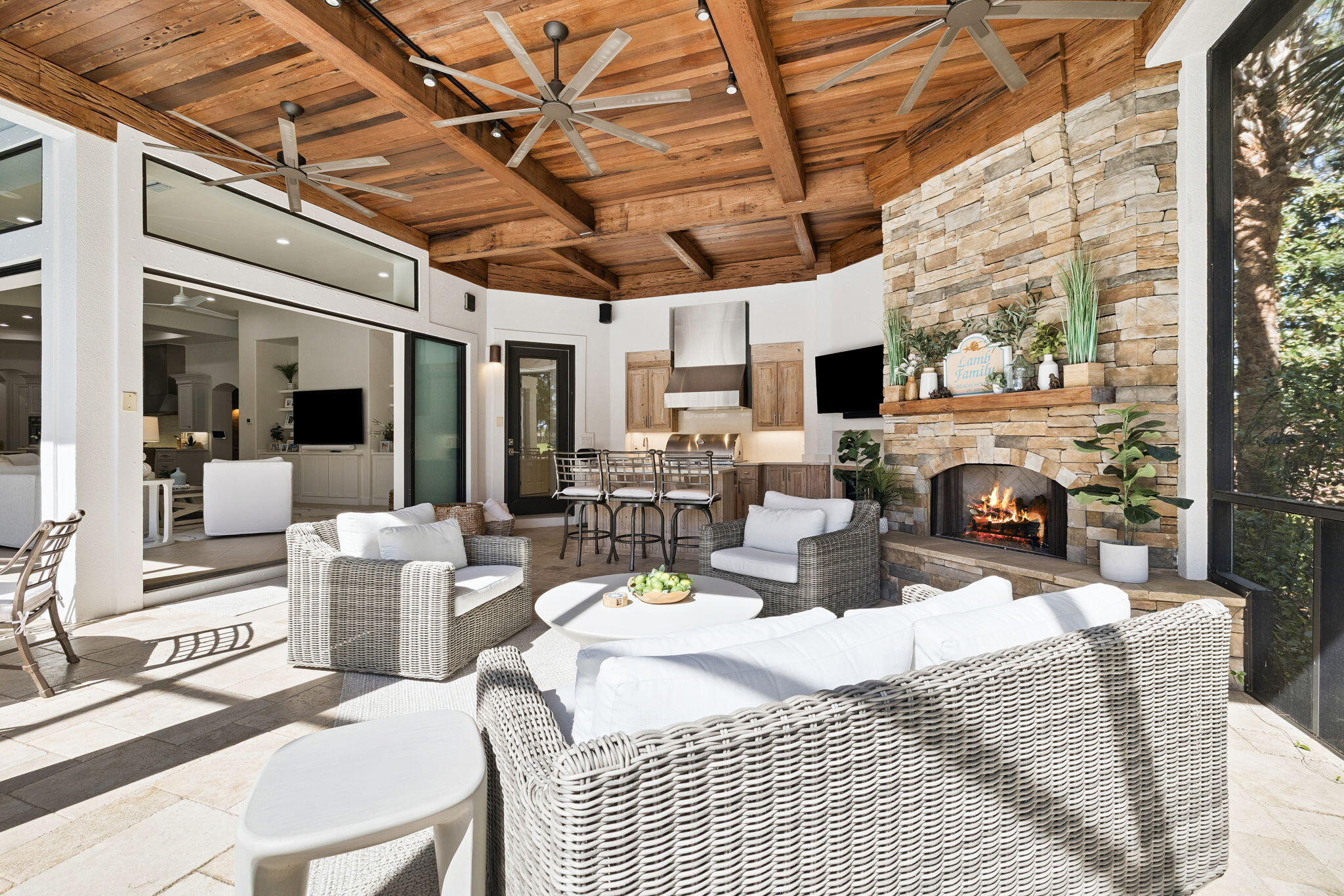 BURNT PINE - Residential