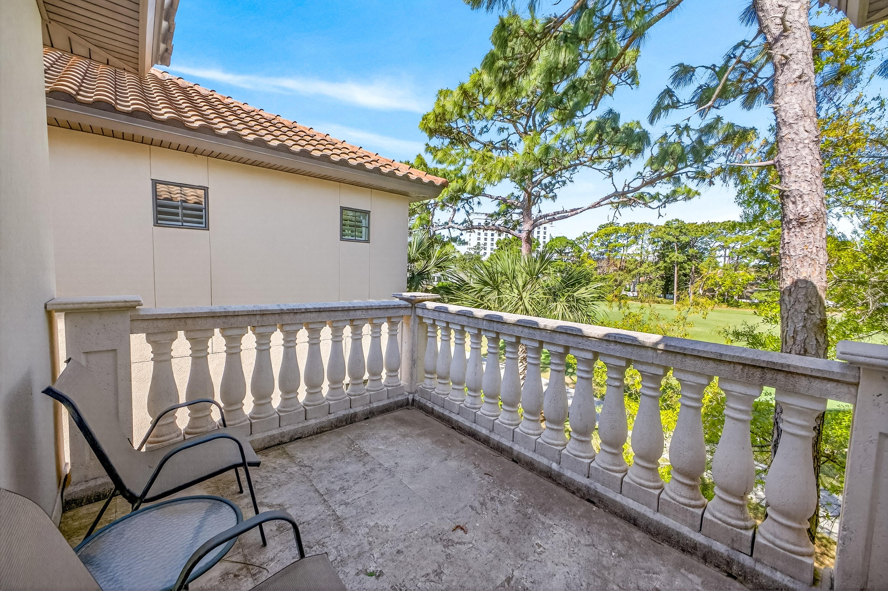 VILLA LAGO - Residential