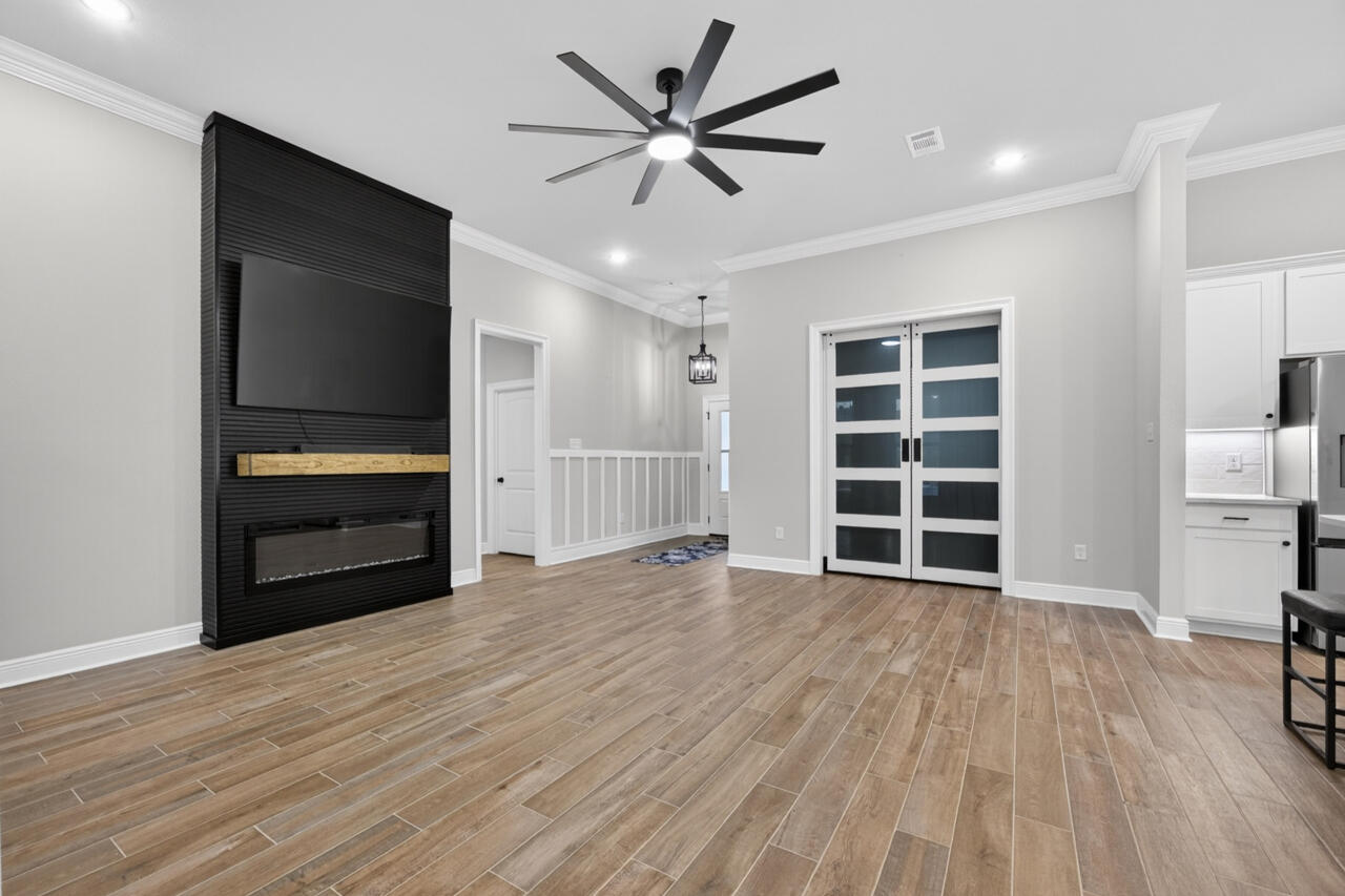HAMMOCK BAY - STARBURST - Residential