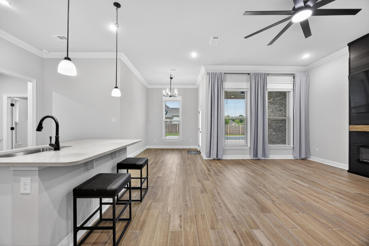 HAMMOCK BAY - STARBURST - Residential