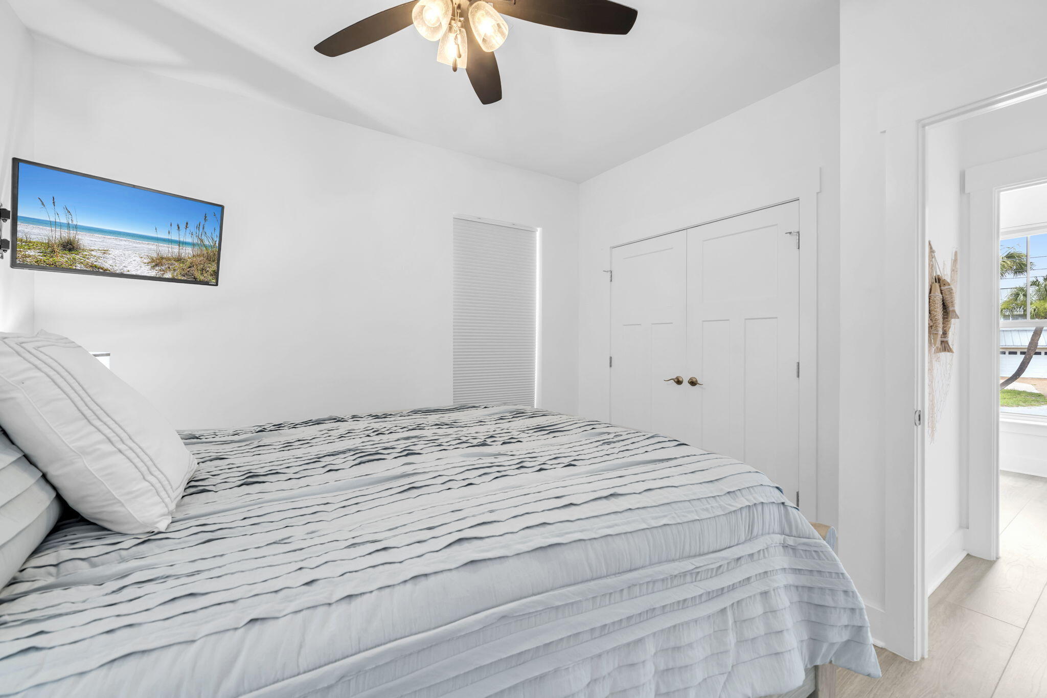 HOLIDAY BEACH - Residential