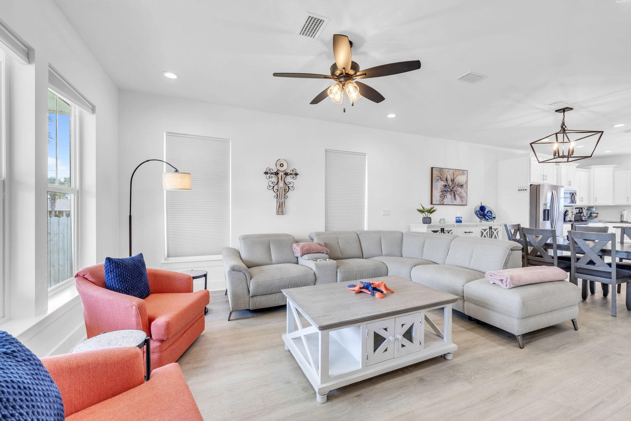 HOLIDAY BEACH - Residential