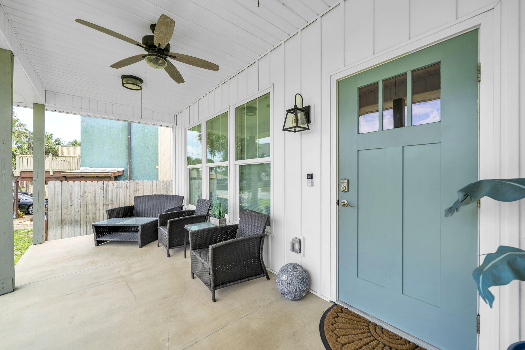 HOLIDAY BEACH - Residential