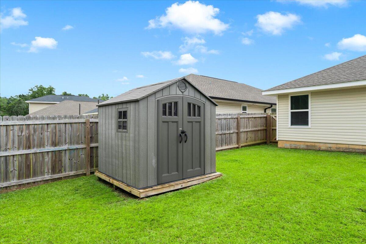Commanders Cover - Residential