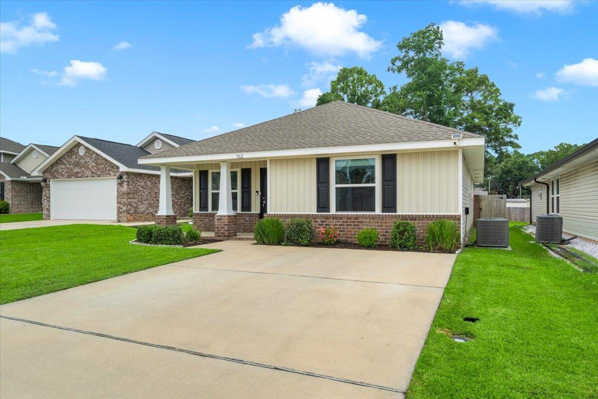 Commanders Cover - Residential