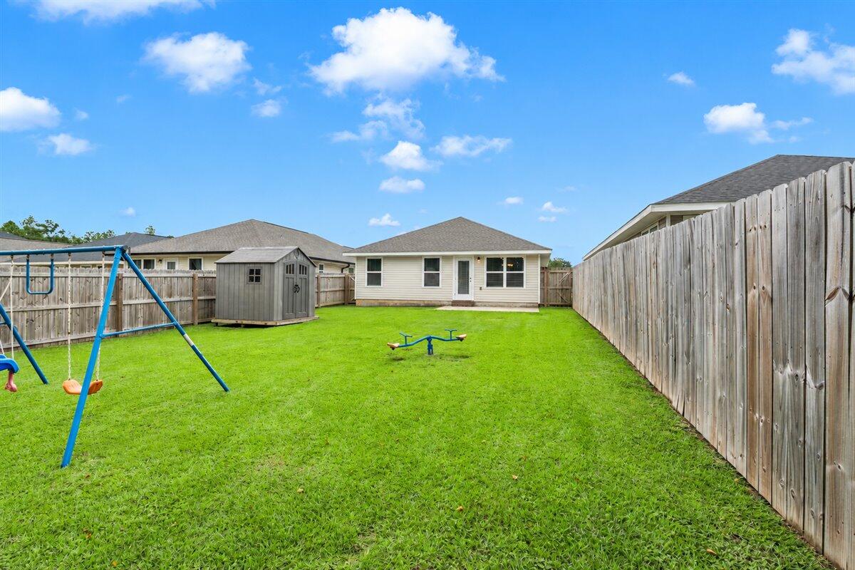 Commanders Cover - Residential
