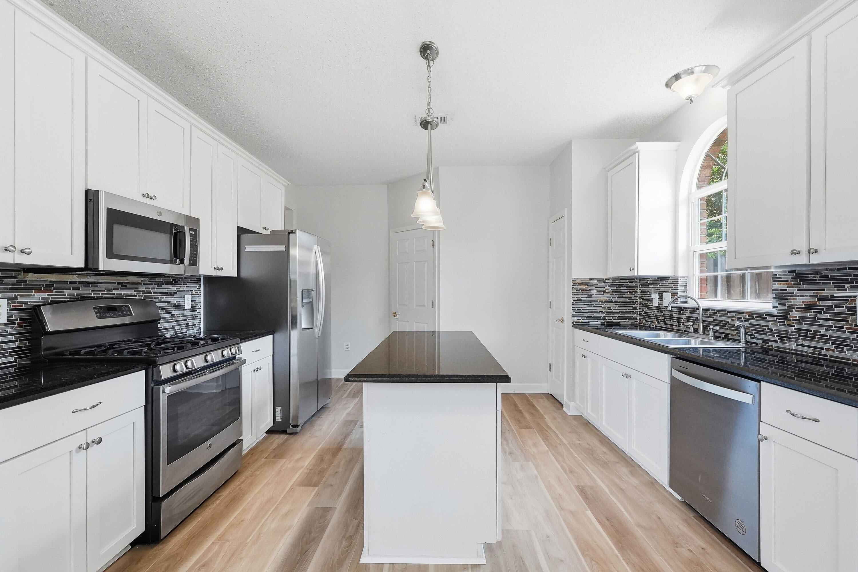 PARKWOOD COVE AT BLUEWATER BAY - Residential