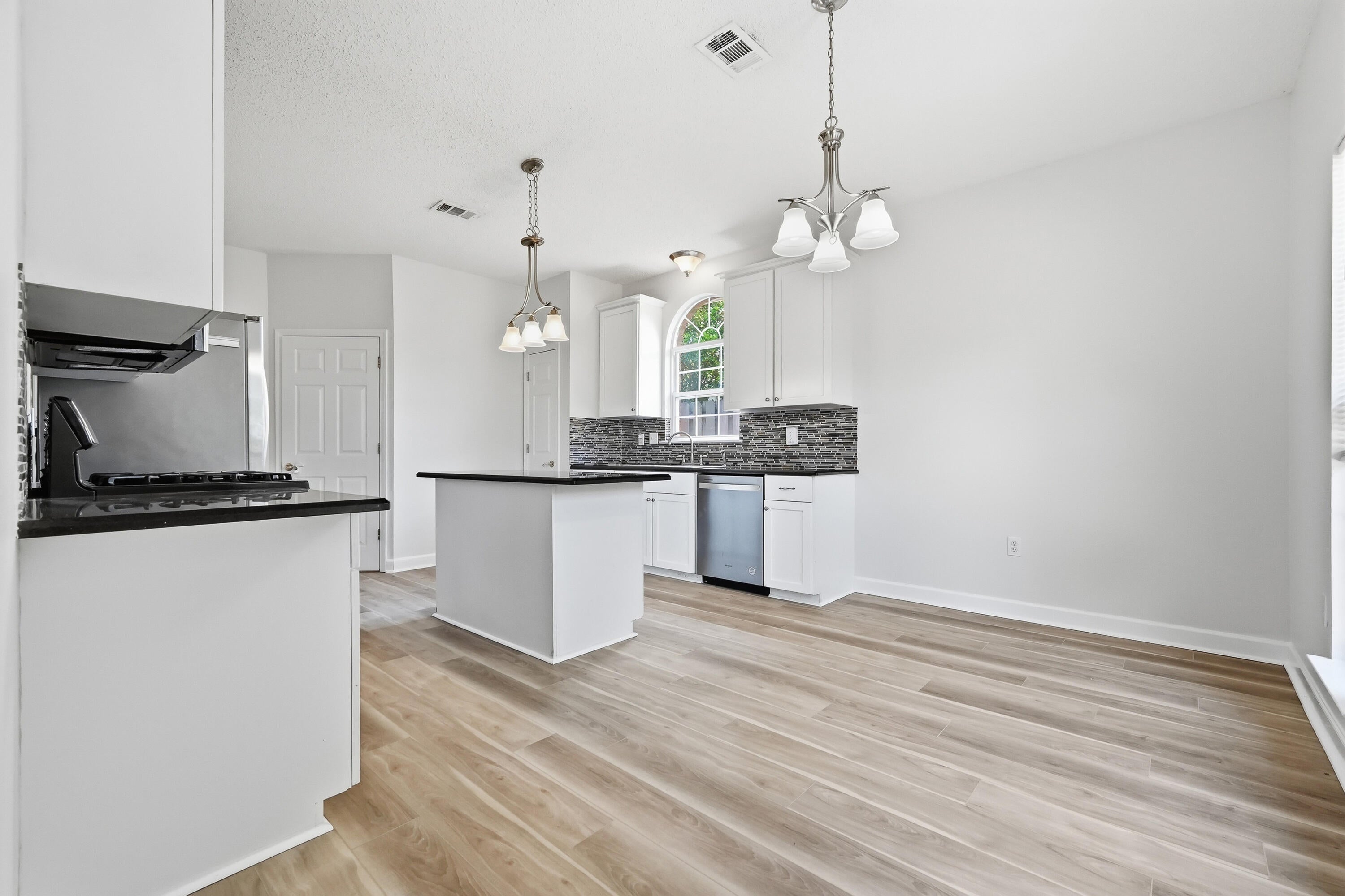 PARKWOOD COVE AT BLUEWATER BAY - Residential