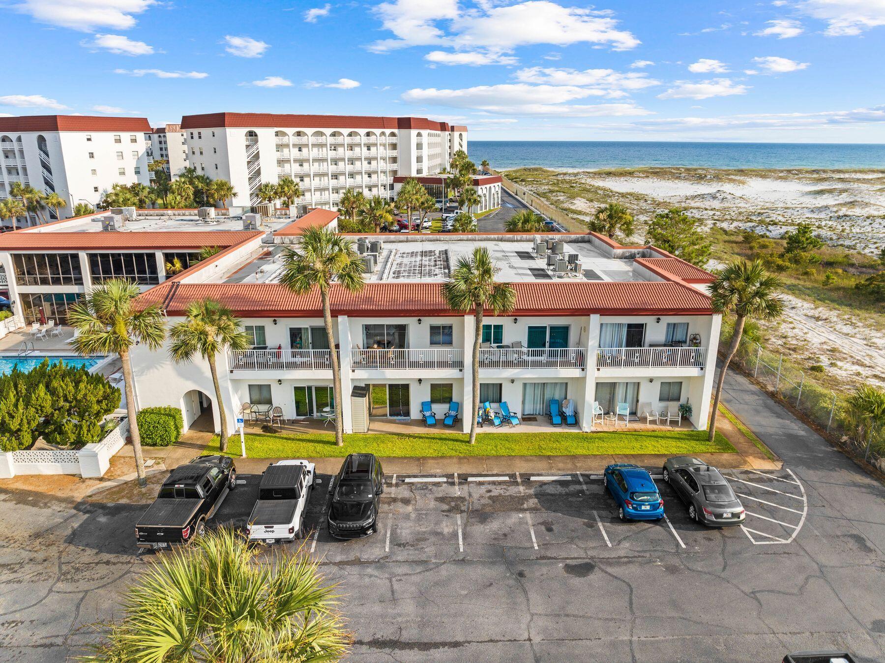EL MATADOR CONDO - Residential