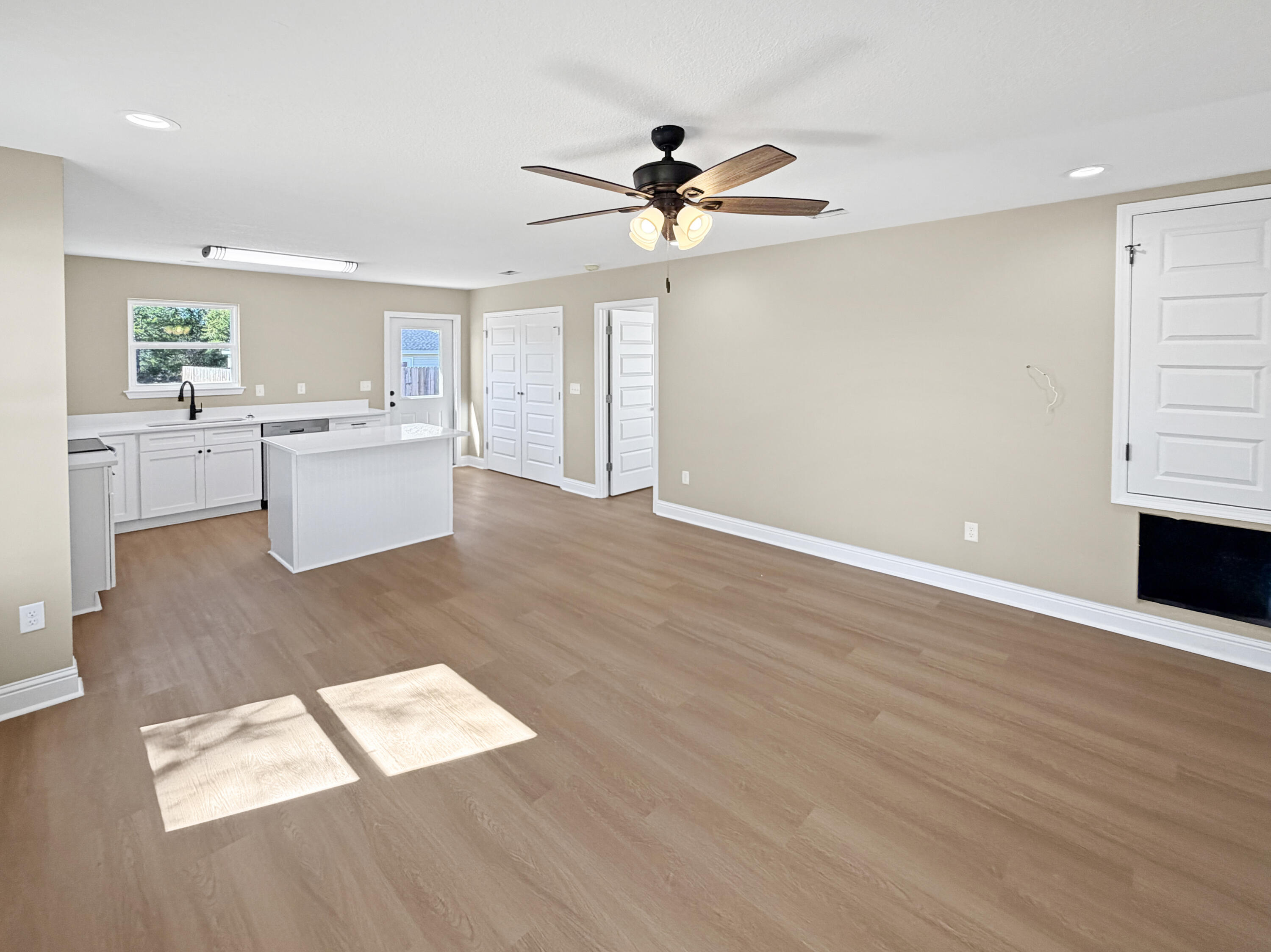 HOLLEY GROVE EAST LOTS 33 AND 34 BLK 6 - Residential