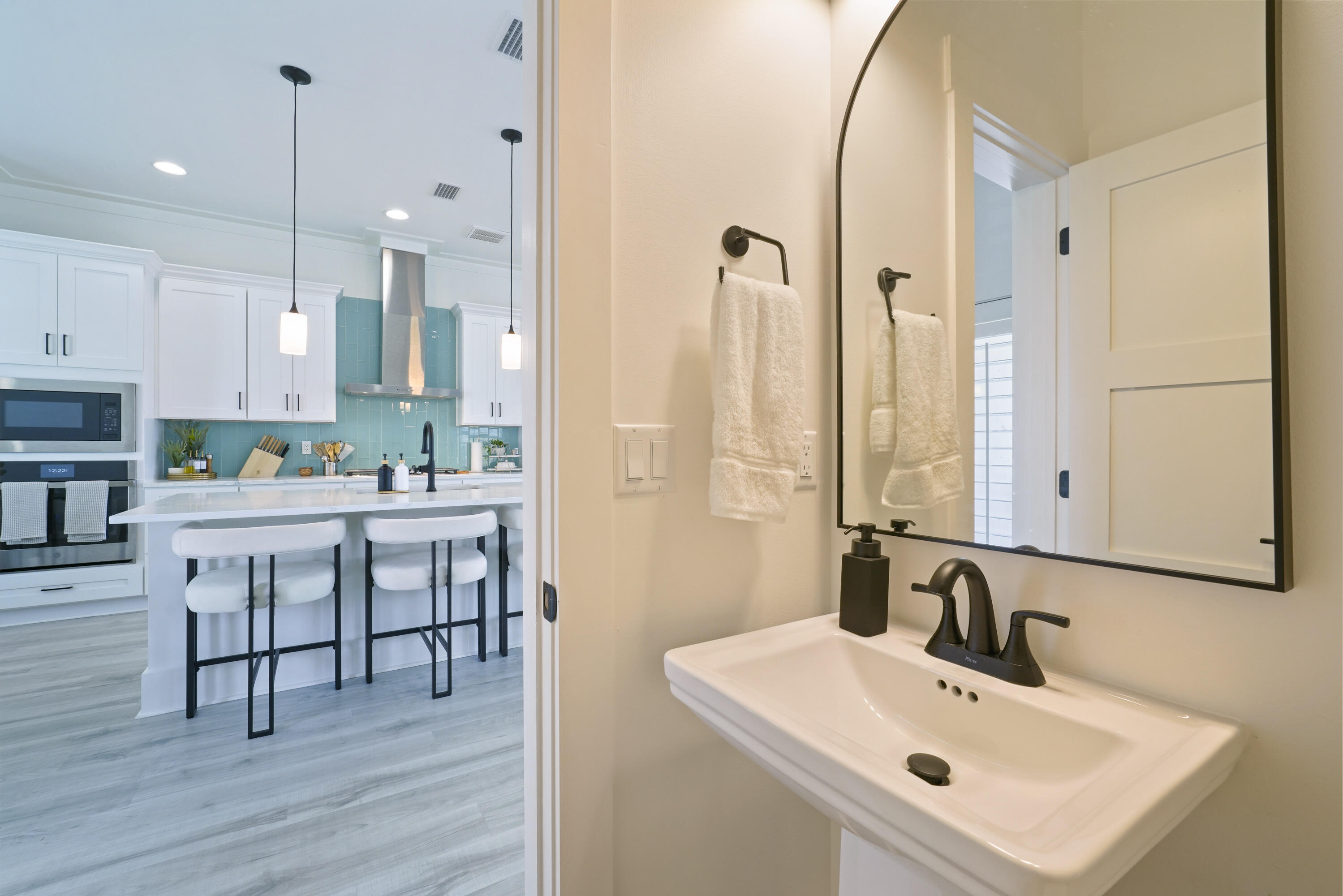 CALUSA BAY S/D - Residential Lease