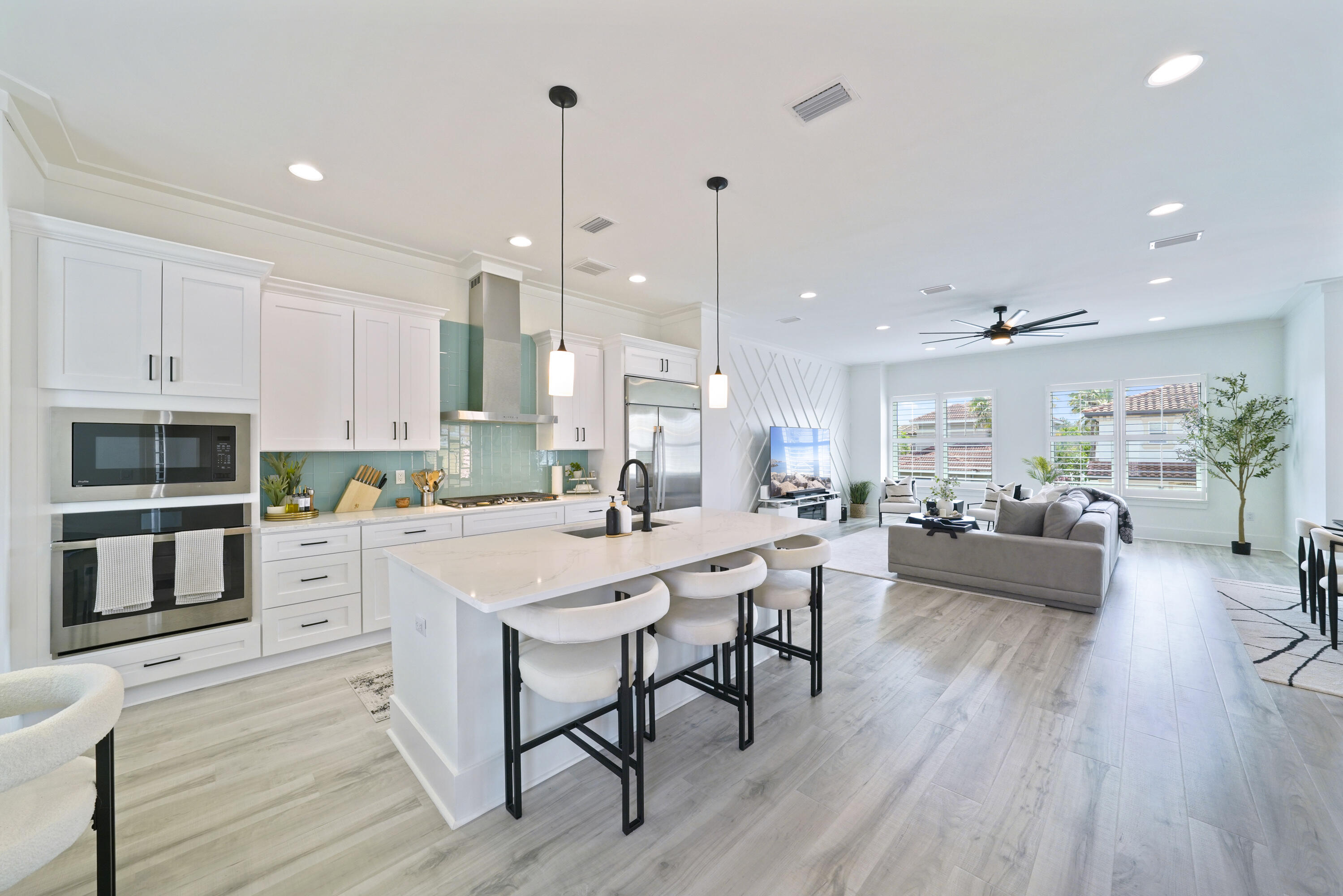 CALUSA BAY S/D - Residential Lease