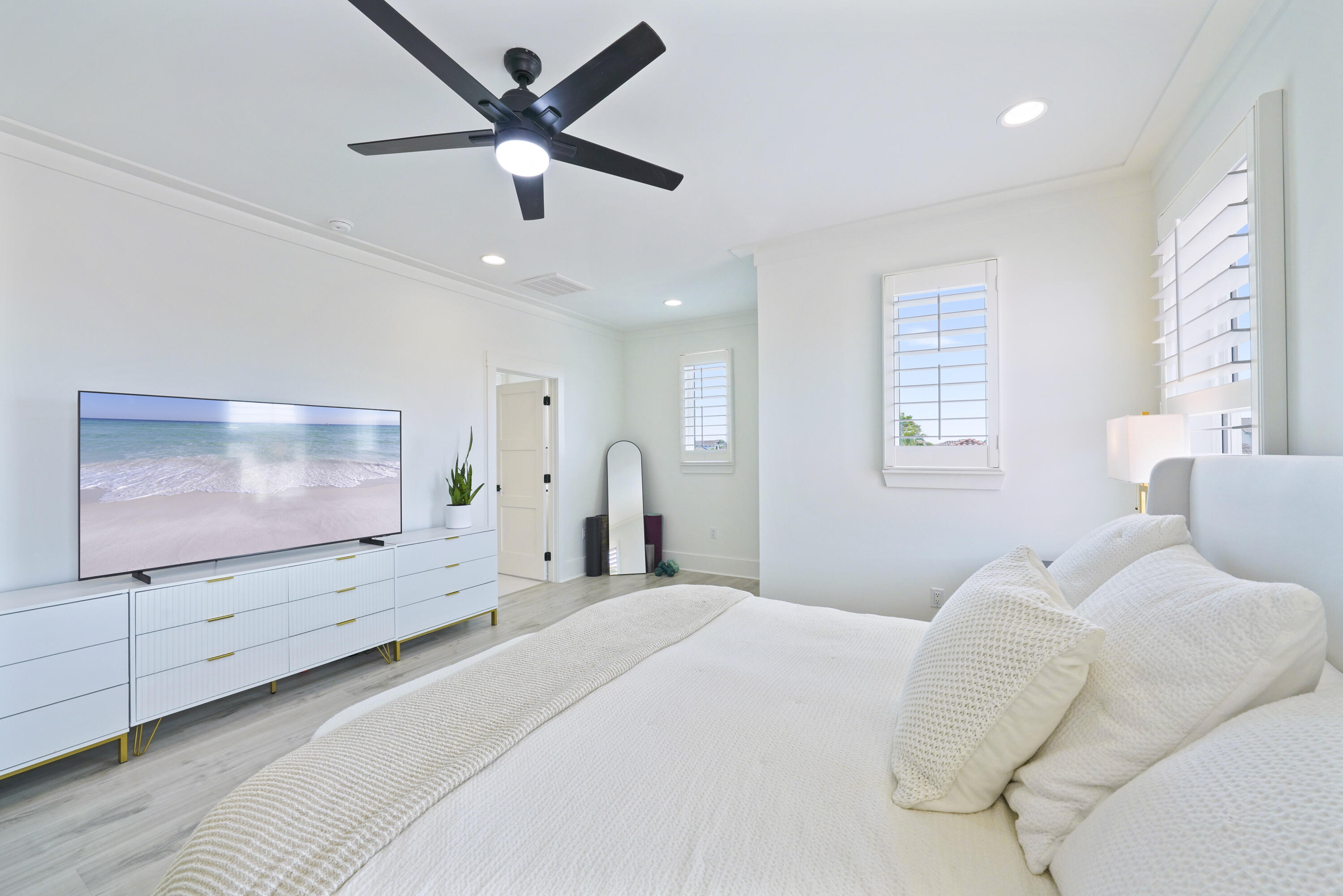 CALUSA BAY S/D - Residential Lease