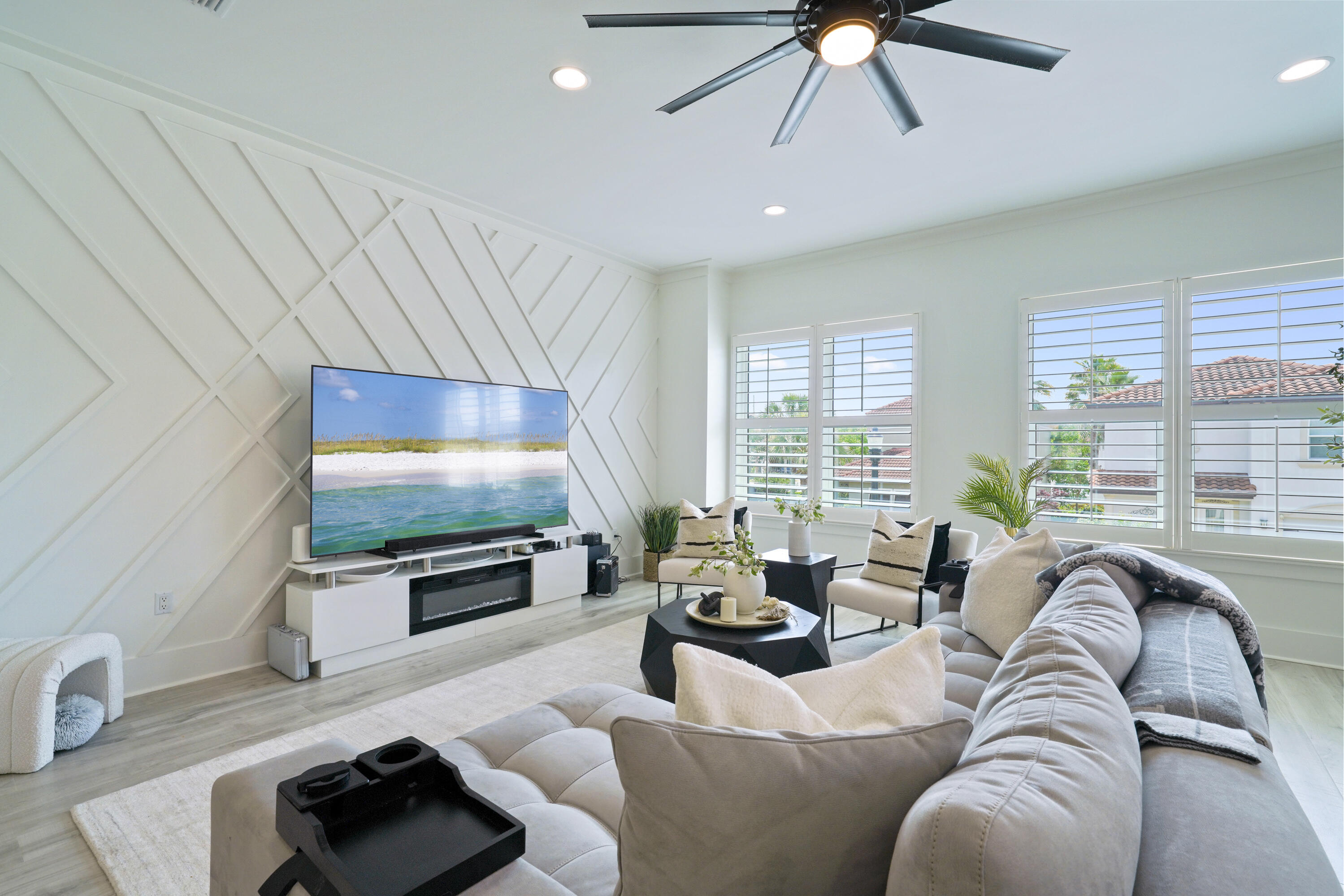 CALUSA BAY S/D - Residential Lease