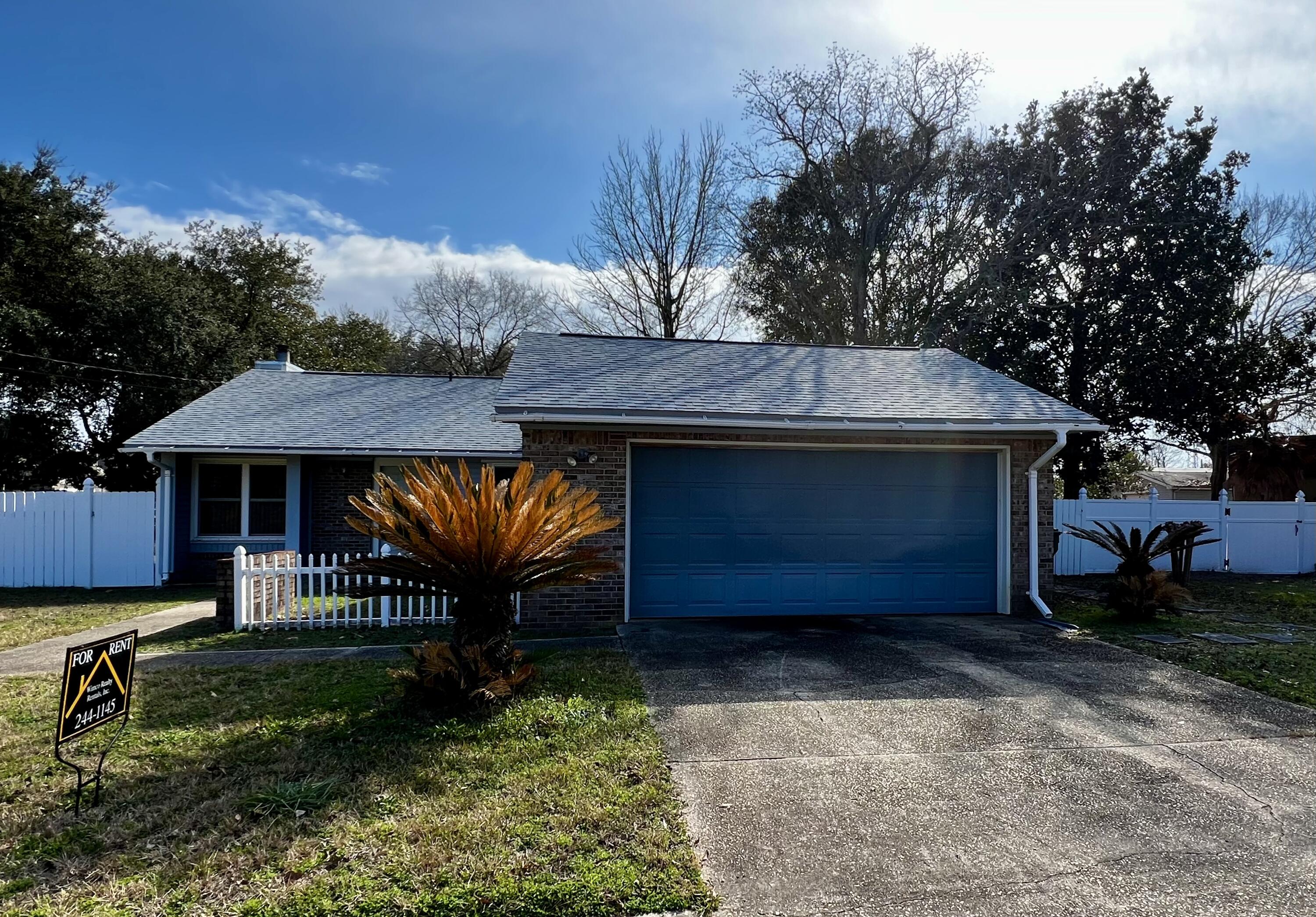 Nice home just ten minutes from Hurlburt Field AFB and the beach. Bonus room just off the master bedroom could be used as an office or Mother-in law ensuite with separate entrance .  This home has plenty to offer and a great location.