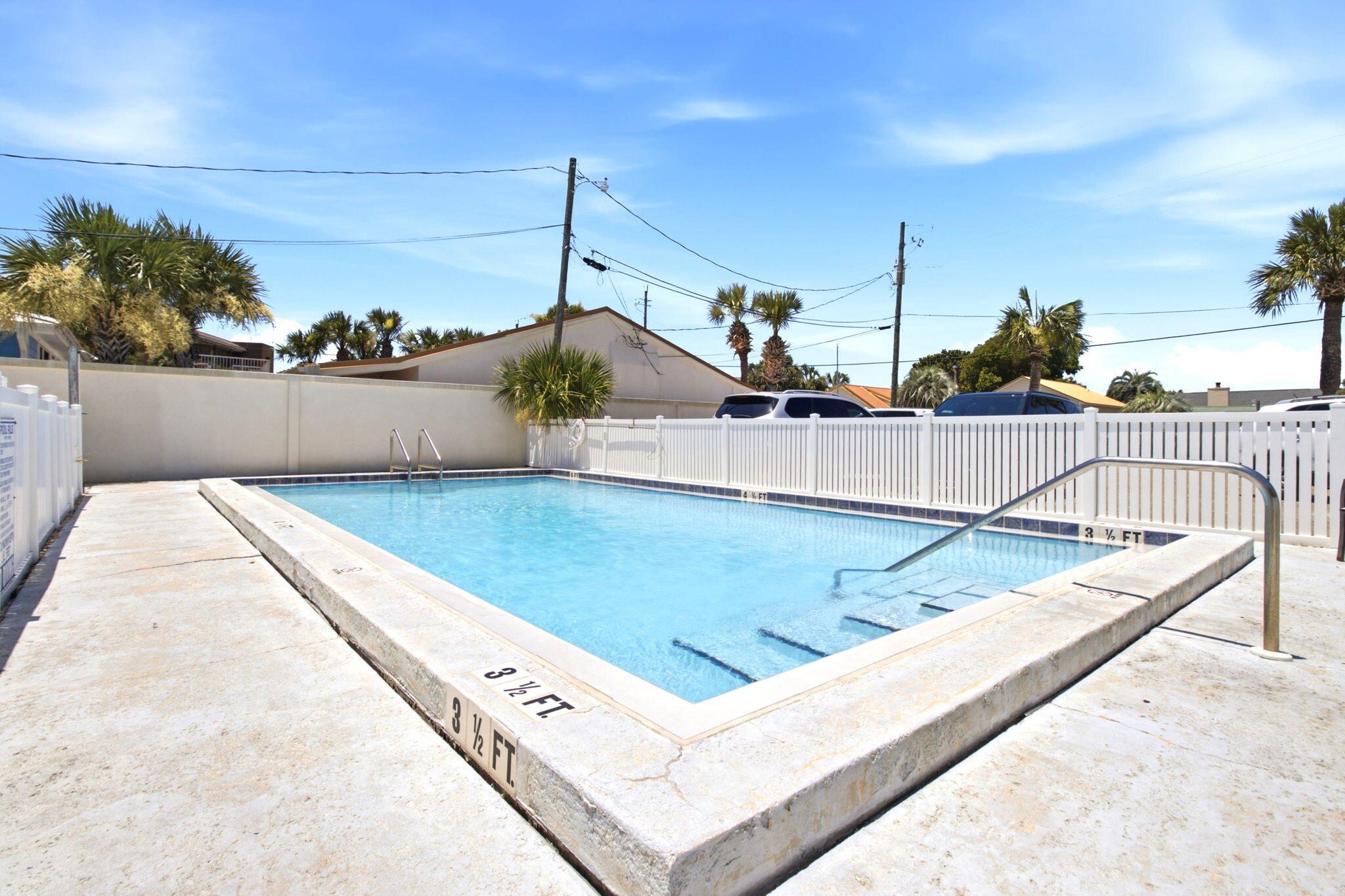 Gulf Crest Twnhms - Residential