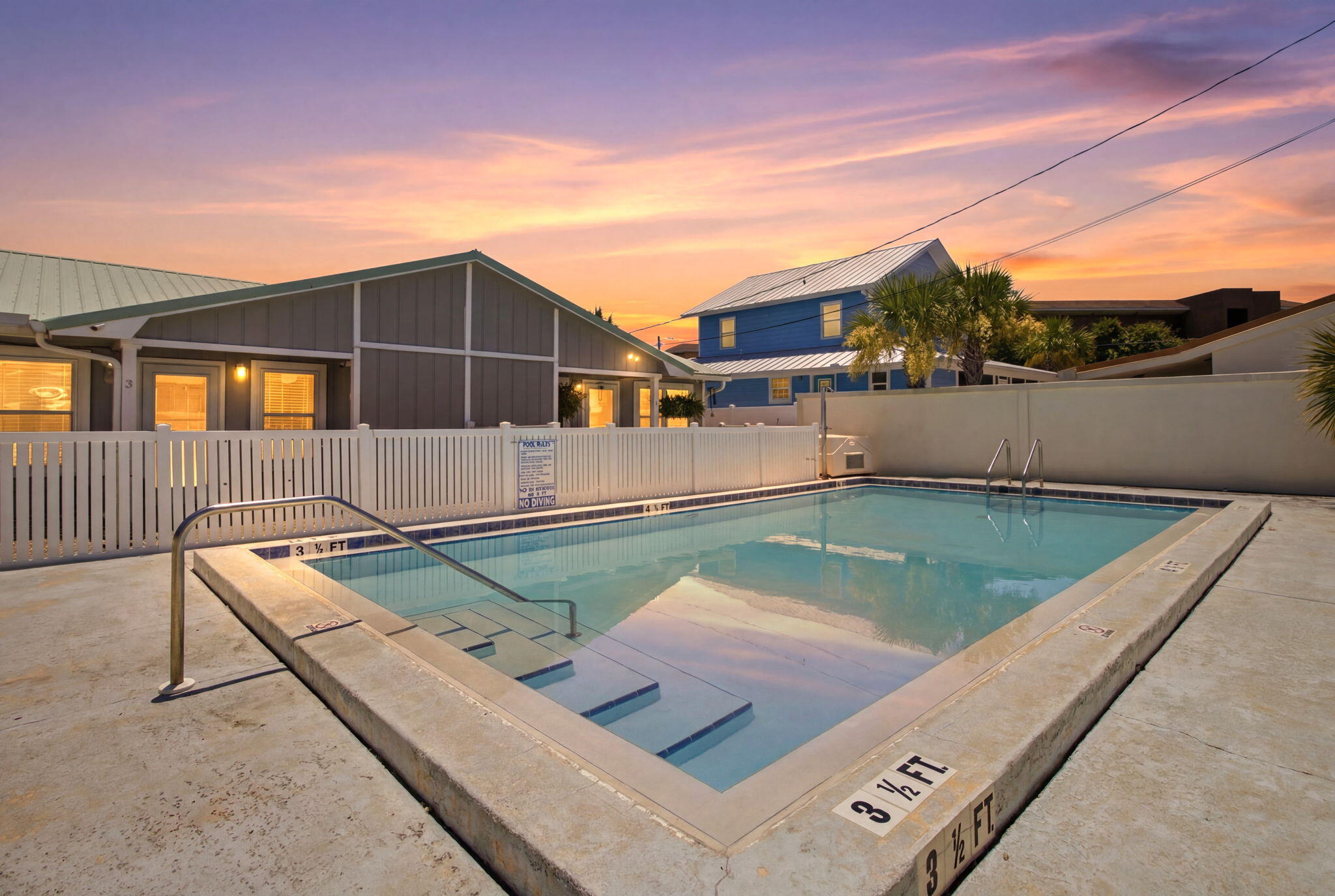 Gulf Crest Twnhms - Residential