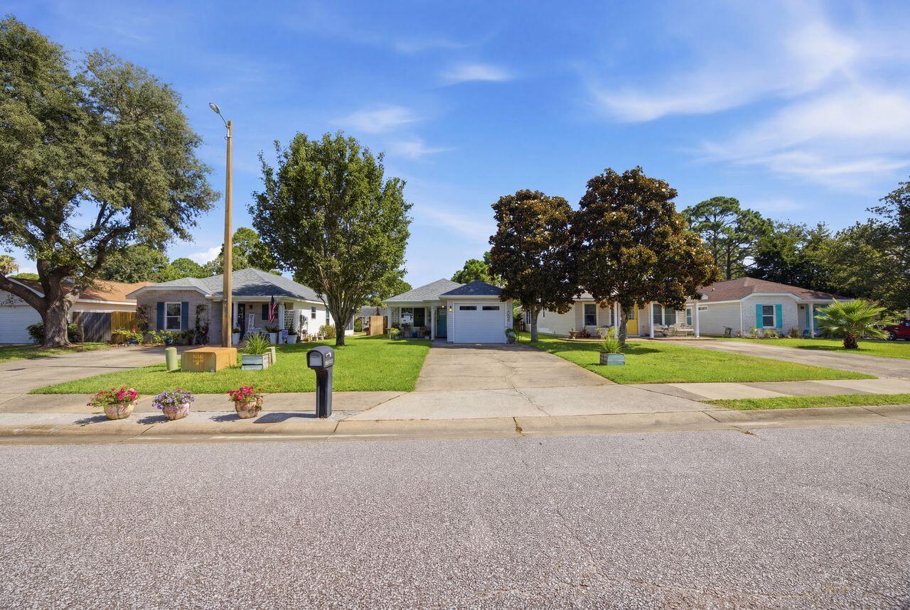 SHADOW LAKES - Residential