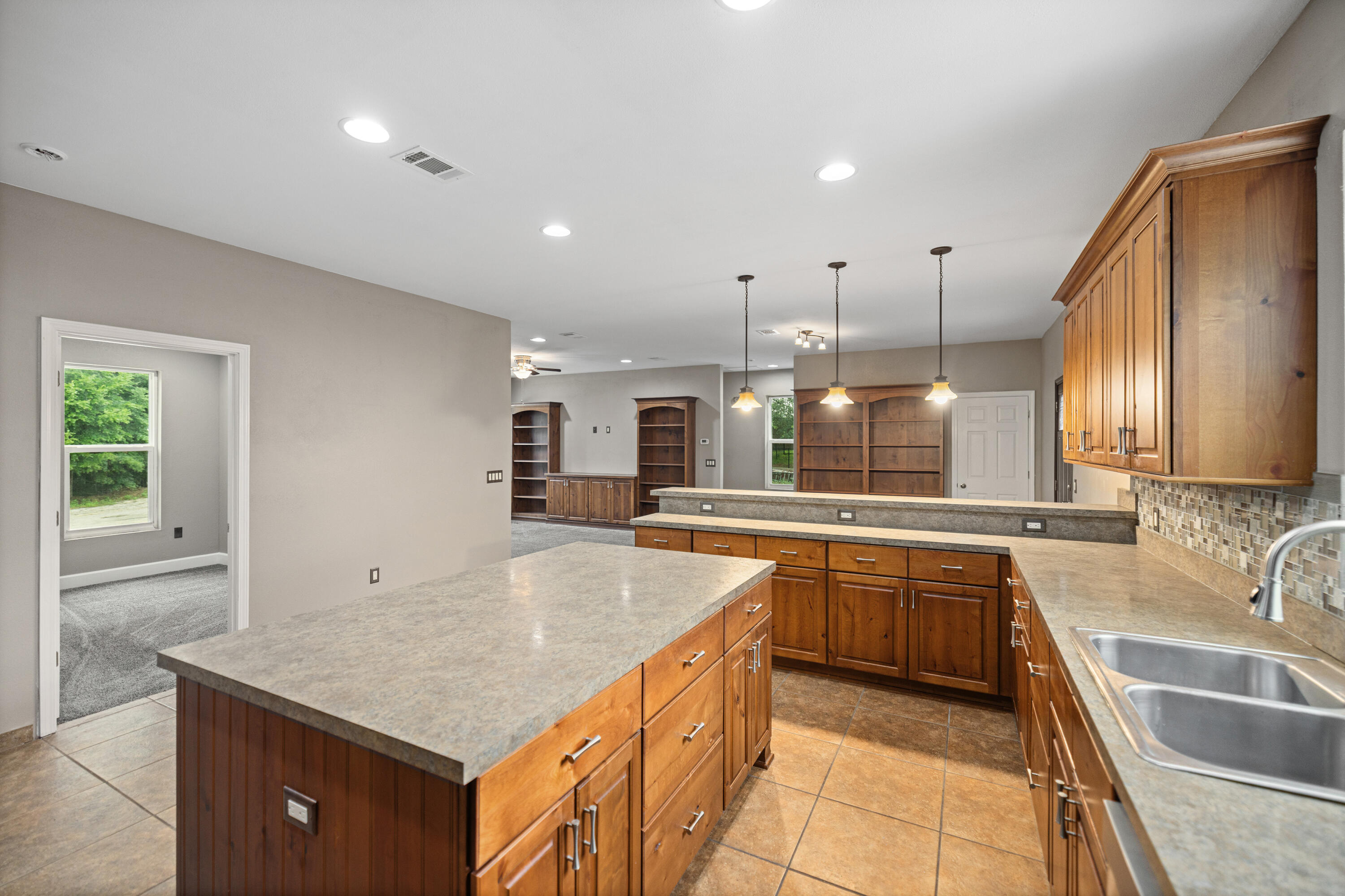 FLORIDA HEIGHTS - Residential