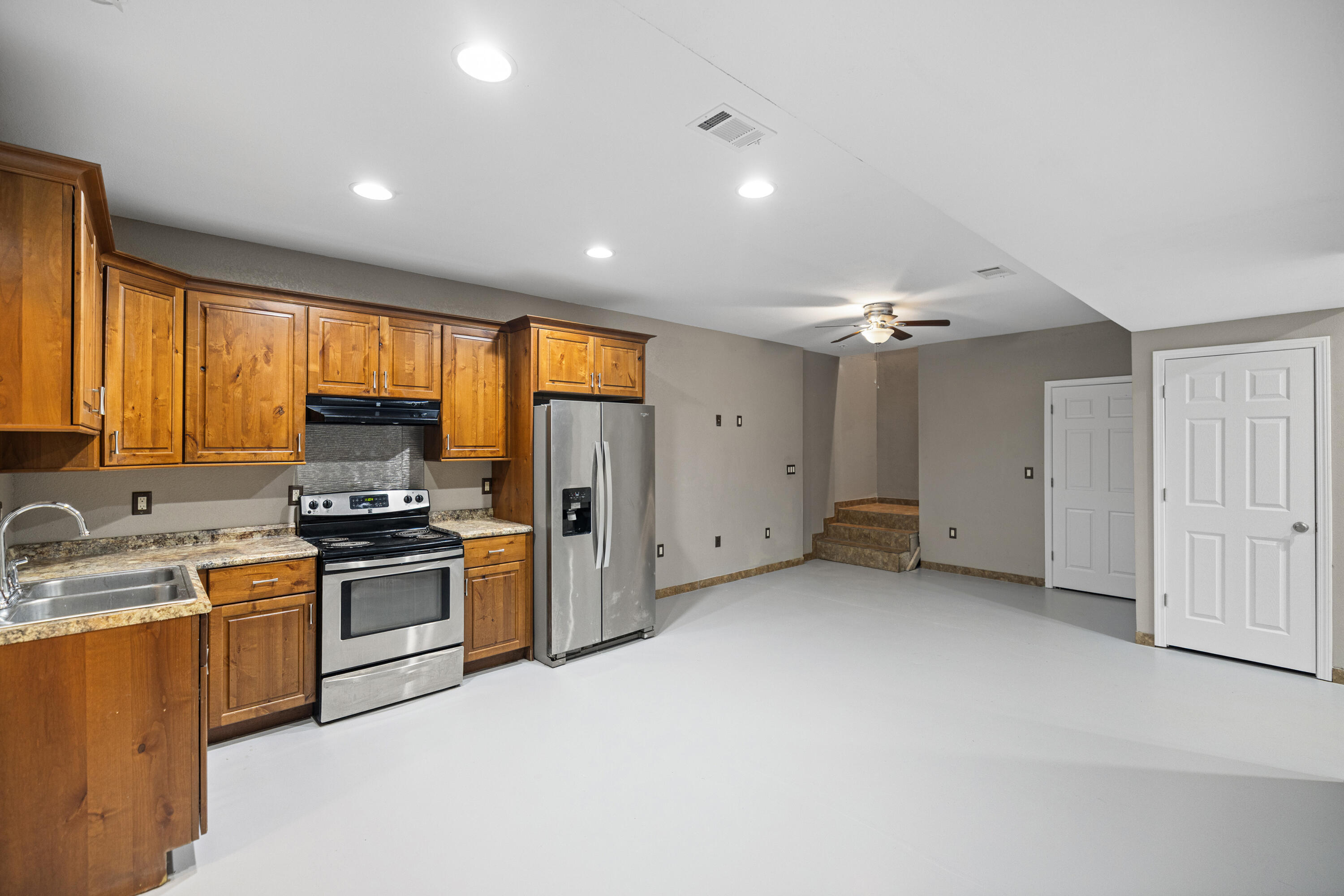 FLORIDA HEIGHTS - Residential