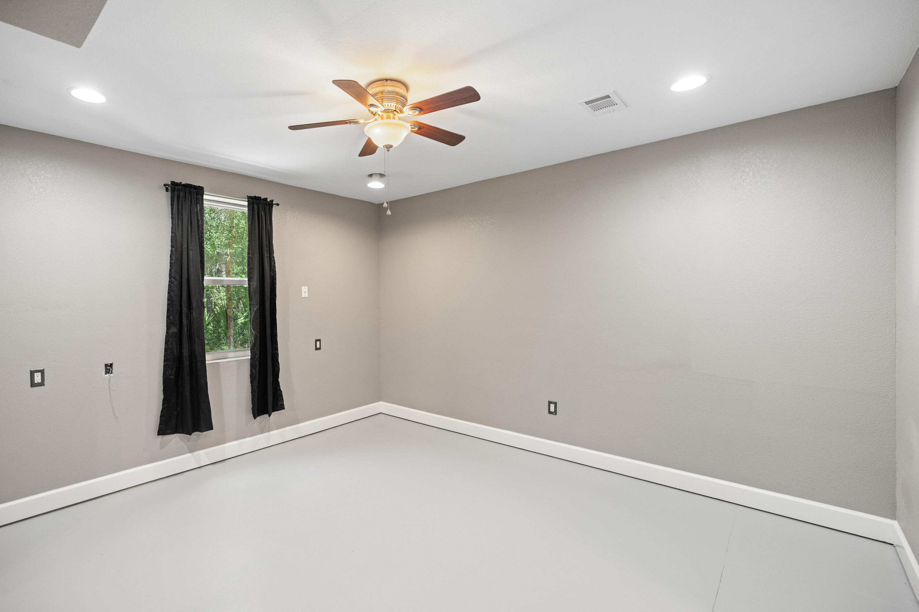 FLORIDA HEIGHTS - Residential