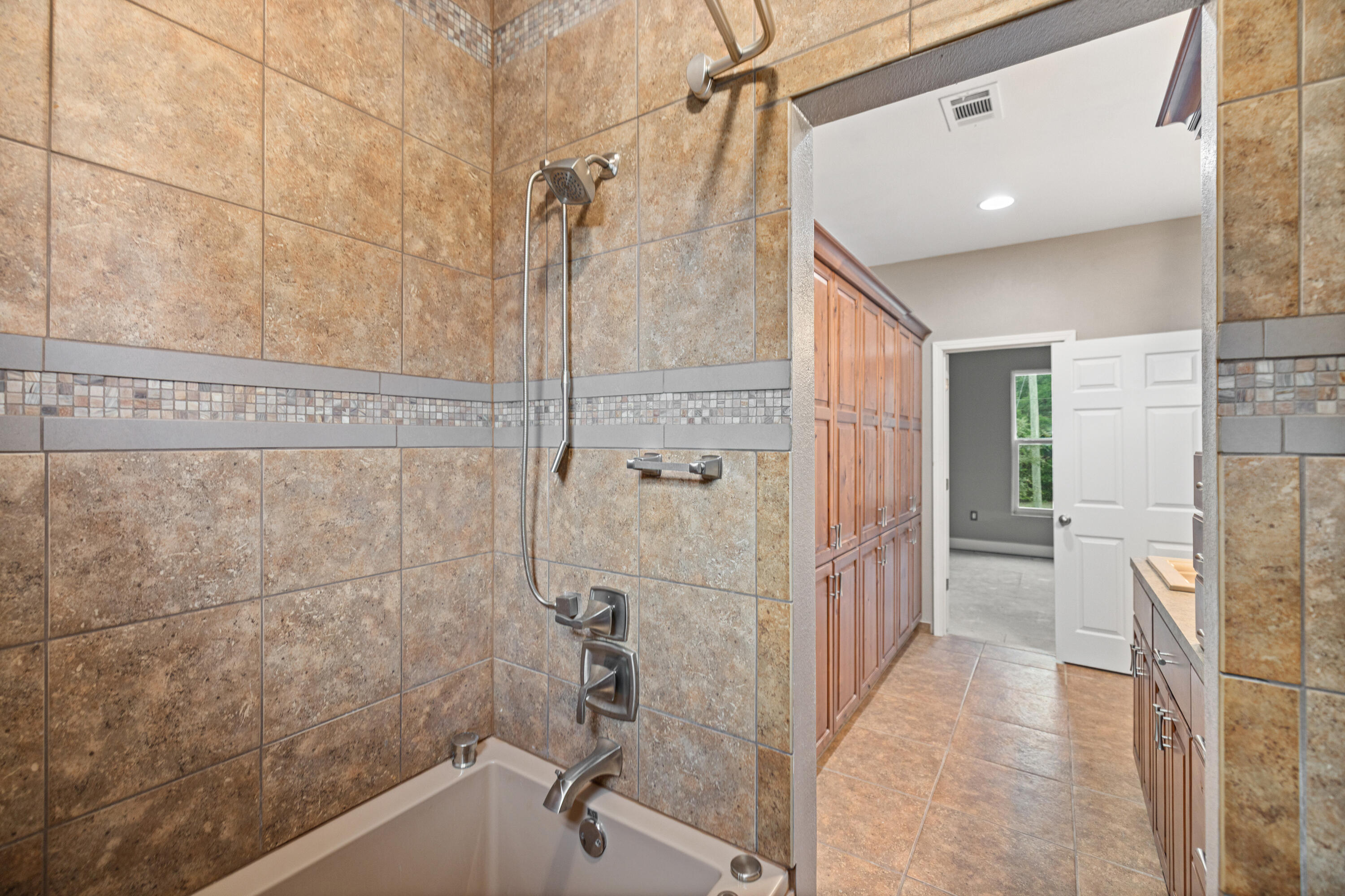 FLORIDA HEIGHTS - Residential