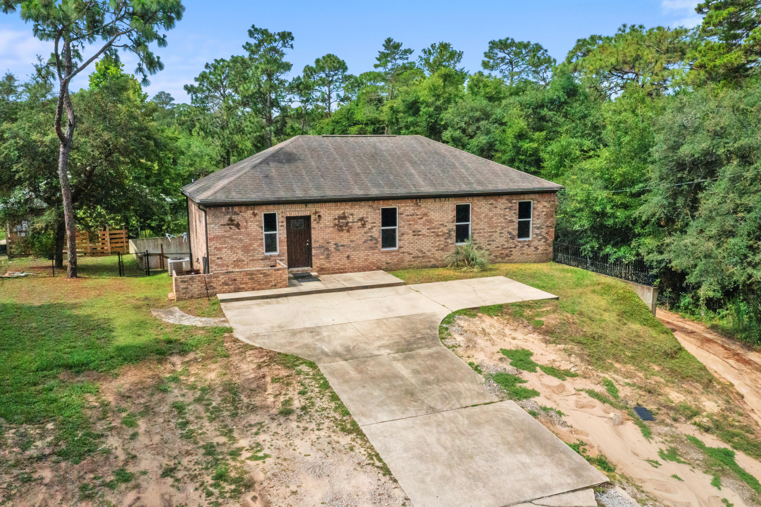 FLORIDA HEIGHTS - Residential