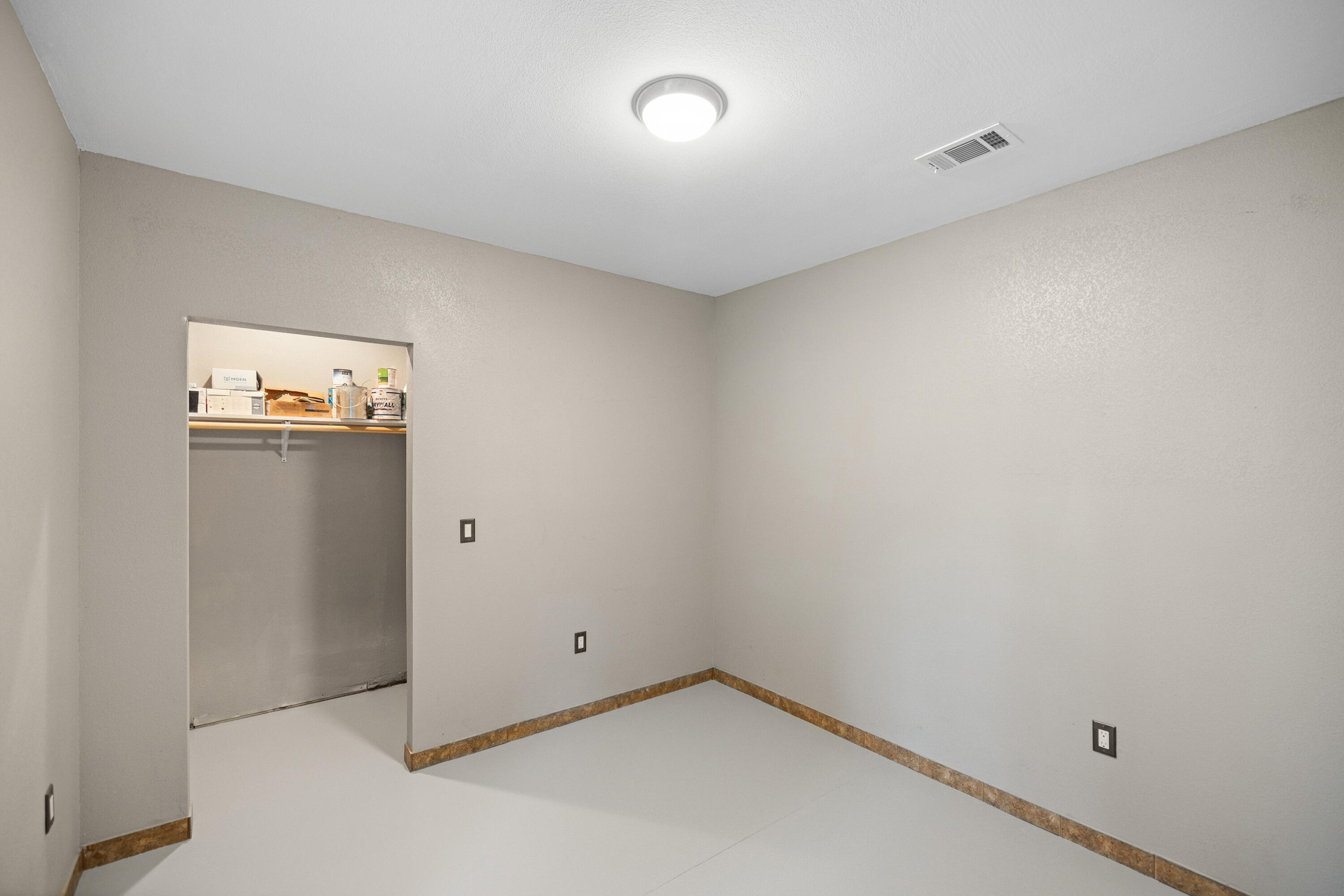 FLORIDA HEIGHTS - Residential