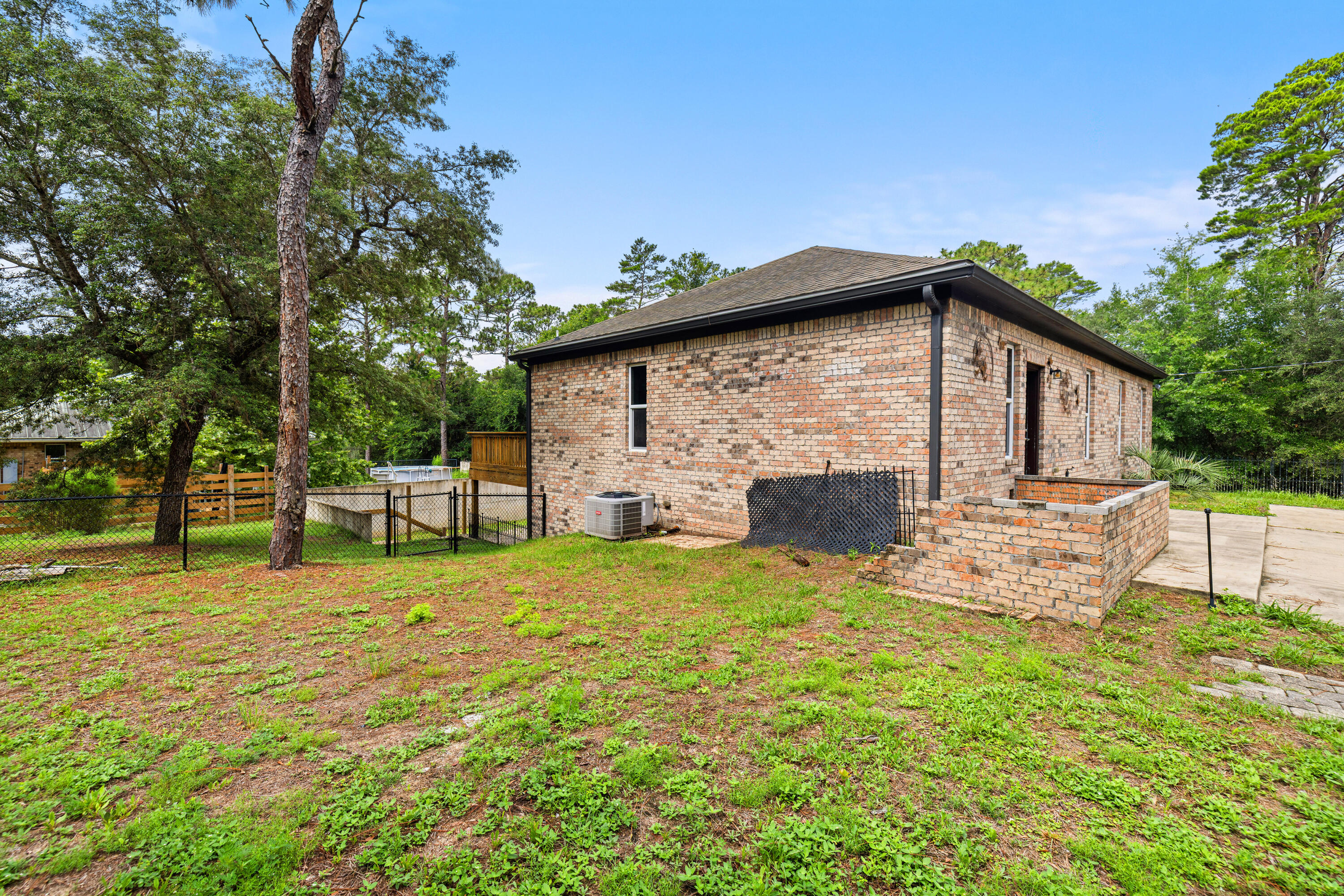 FLORIDA HEIGHTS - Residential