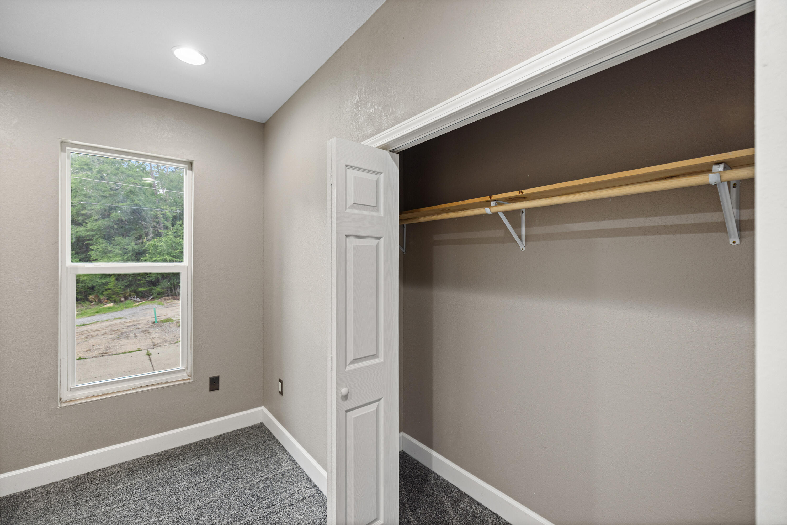 FLORIDA HEIGHTS - Residential